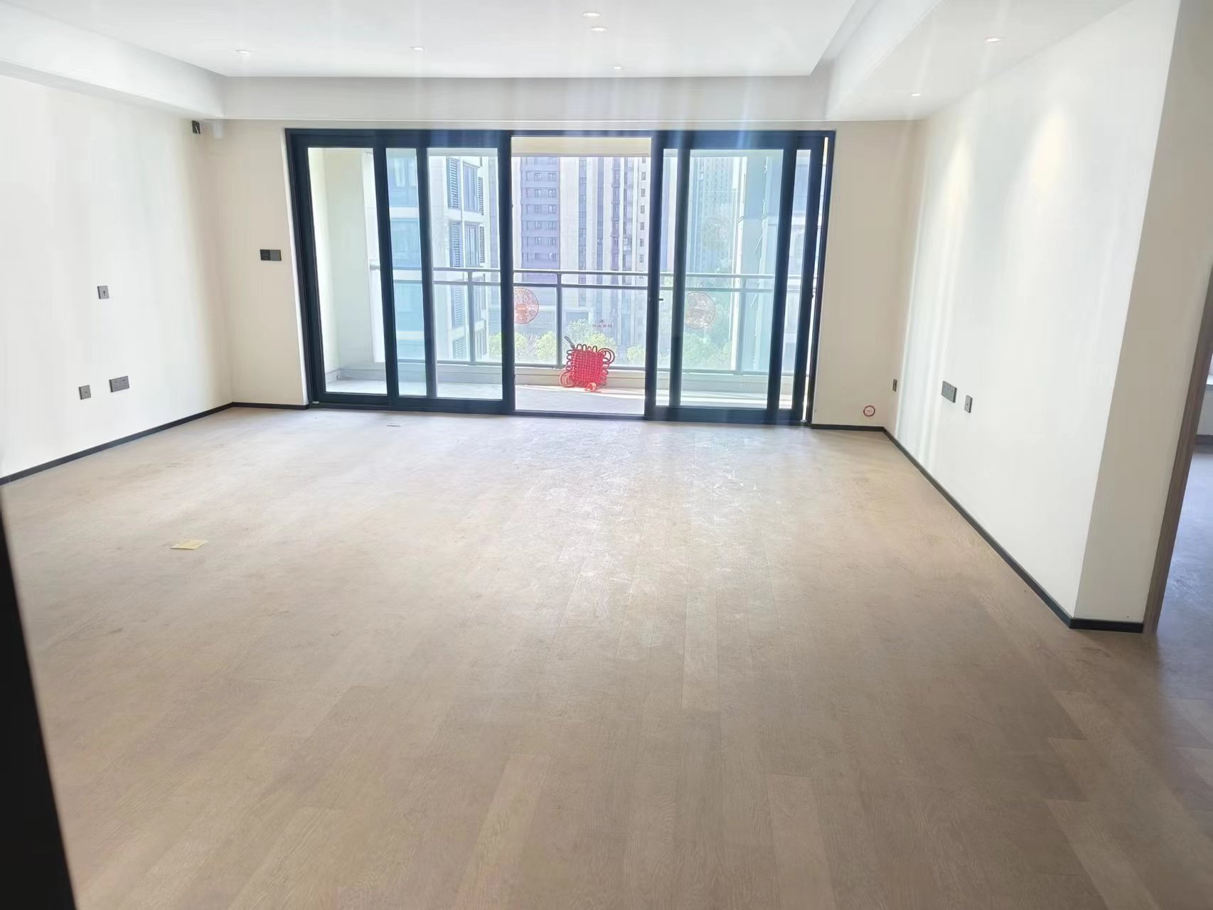 万科翡翠公园 4室2厅2卫 136.00m&sup2;