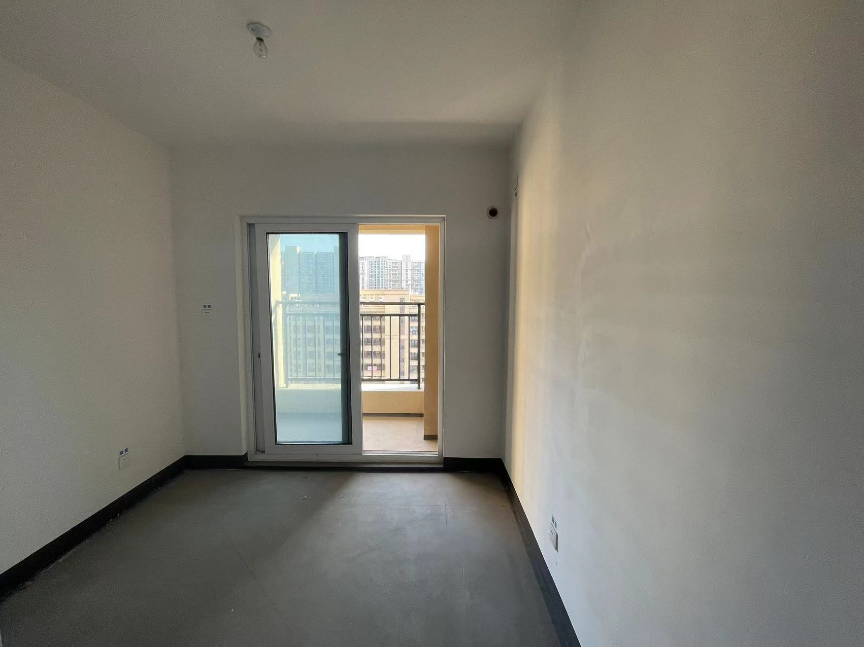 世茂新界 3室2厅1卫 91m&sup2;