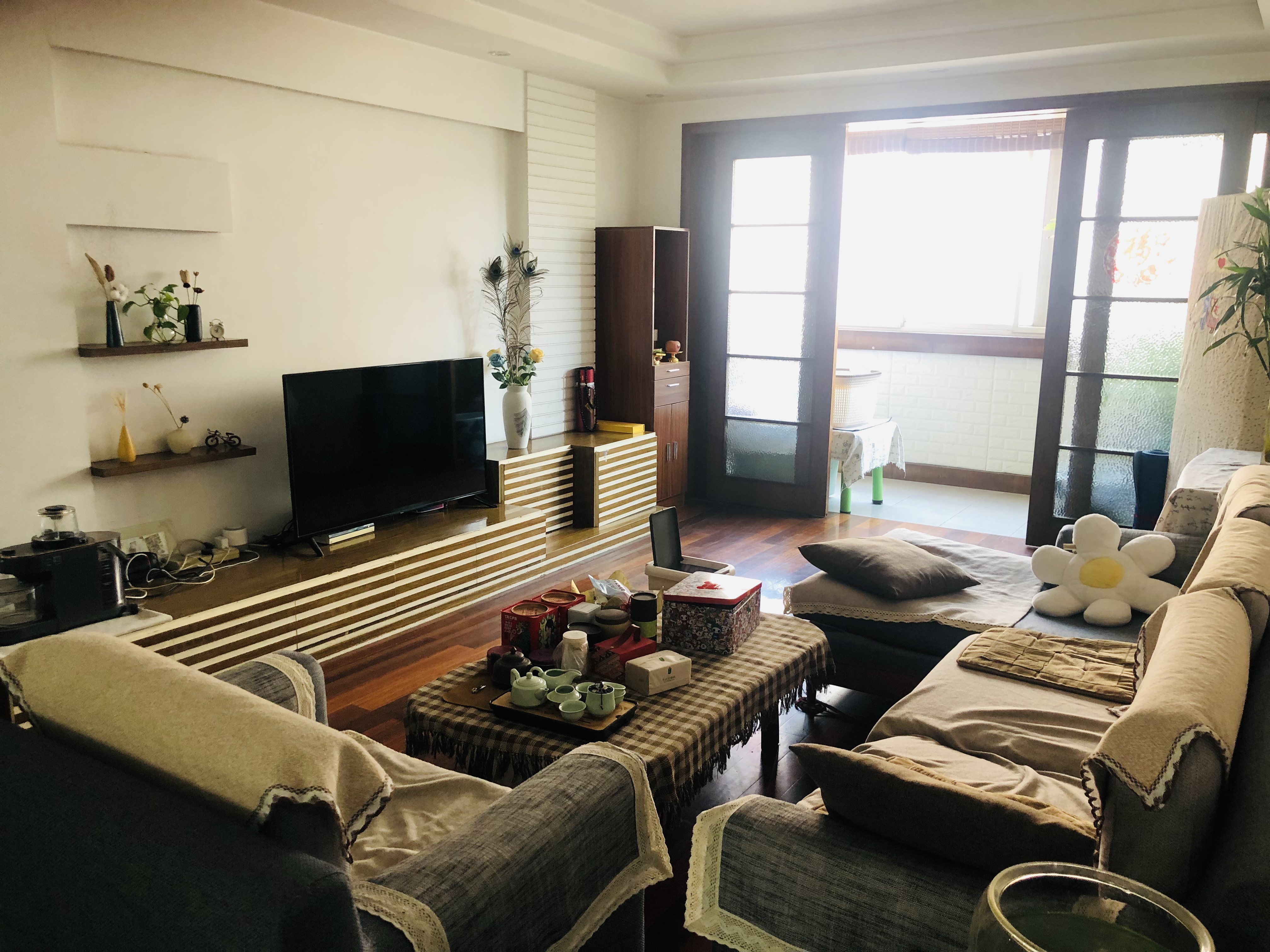 濠南路32号小区 3室2厅2卫 138m&sup2;