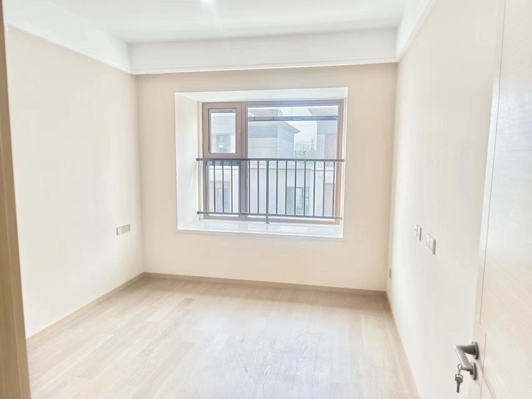 星湖泮 4室2厅2卫 142m&sup2;