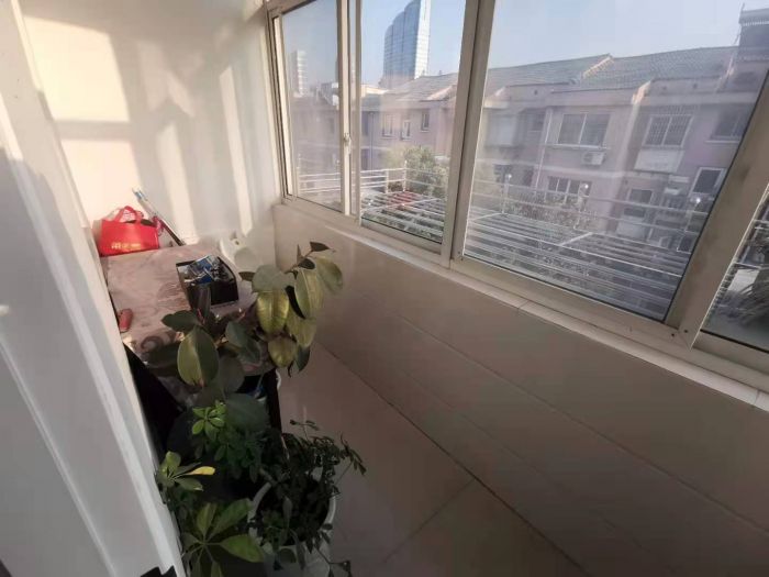 易家桥新村 2室1厅1卫 66m&sup2;