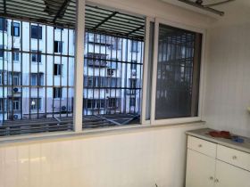 滨河东城 3室2厅卫 129m&sup2;