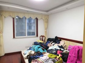 滨河东城 3室2厅卫 129m&sup2;