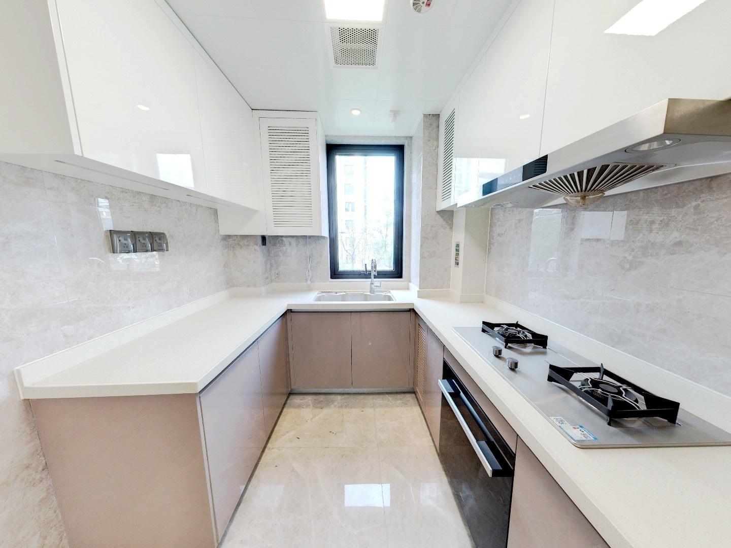 龙湖天宸源著 3室2厅2卫 117m&sup2;