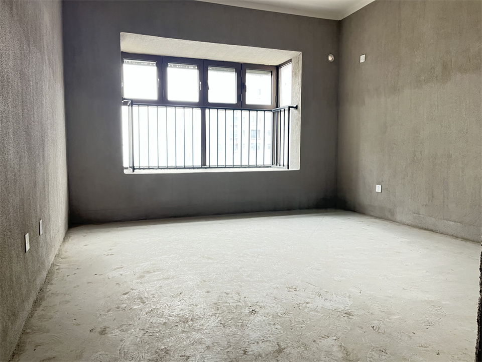 华强城 4室2厅2卫 145m&sup2;
