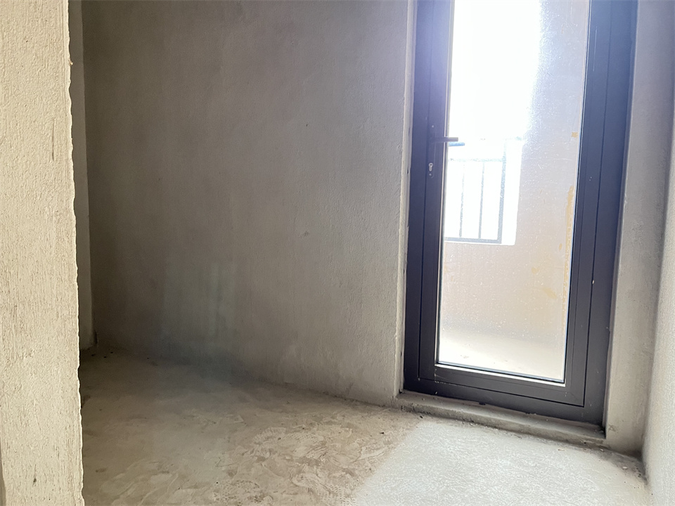 皇家花园北区 42室2厅2卫 143.00m&sup2;