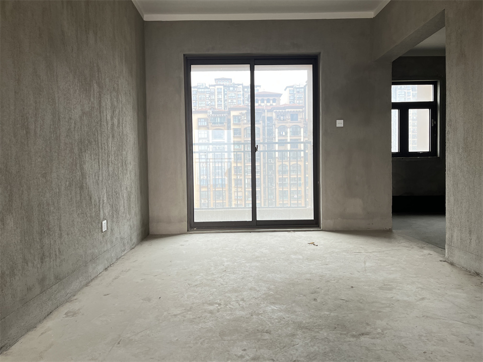 皇家花园北区 3室2厅1卫 109m&sup2;