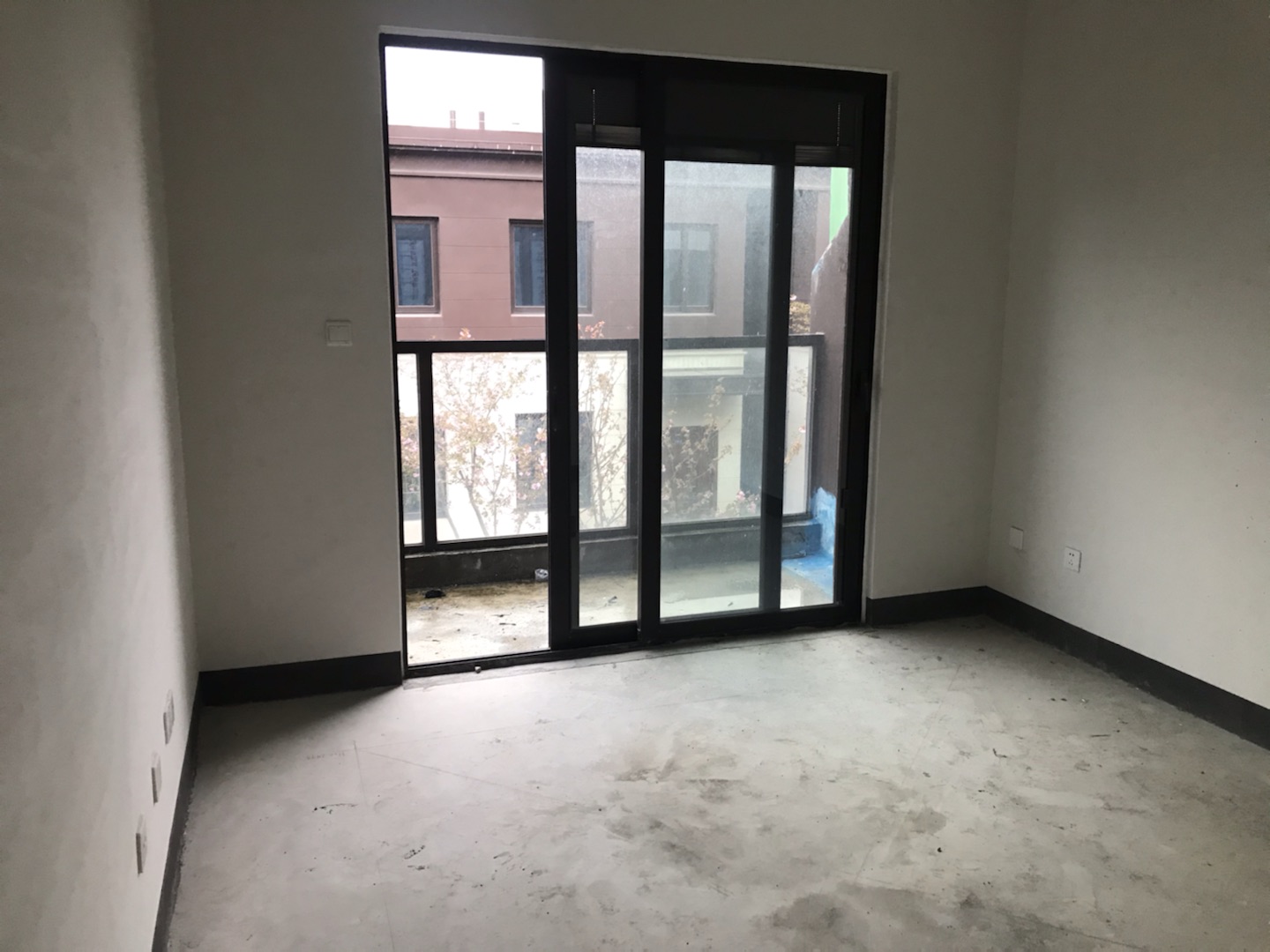 春风南岸西园 2室2厅3卫 138m&sup2;