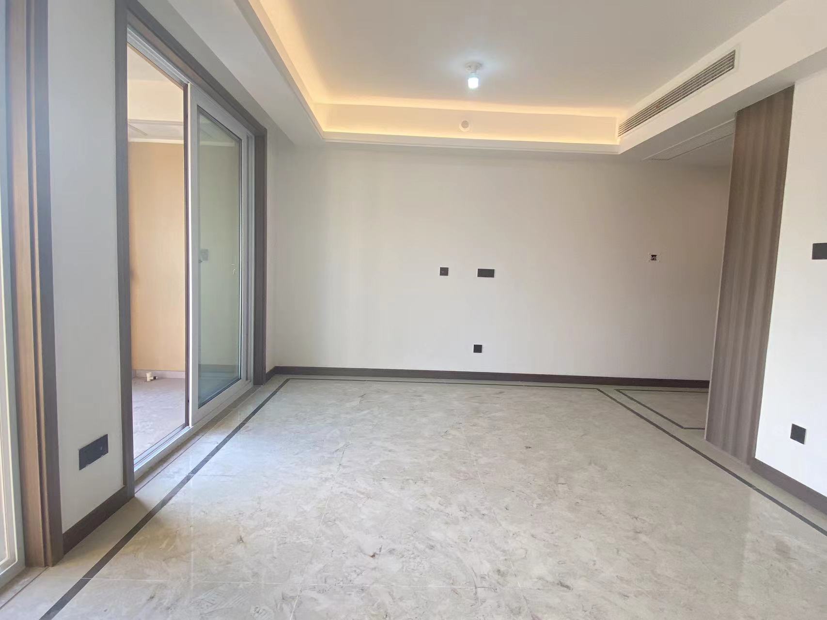 世茂云锦 3室2厅2卫 107m&sup2;