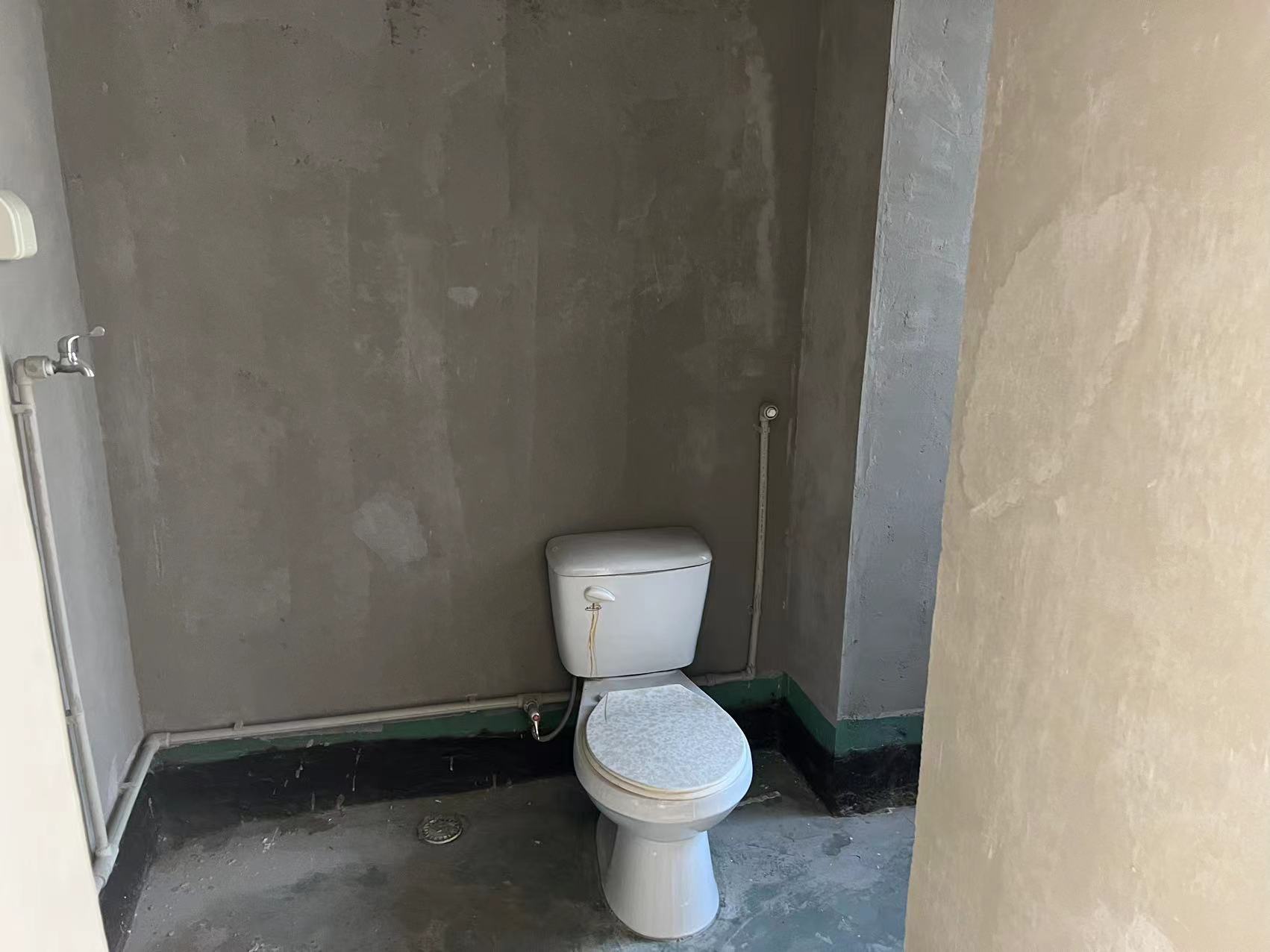 军山花园 4室2厅2卫 241m&sup2;