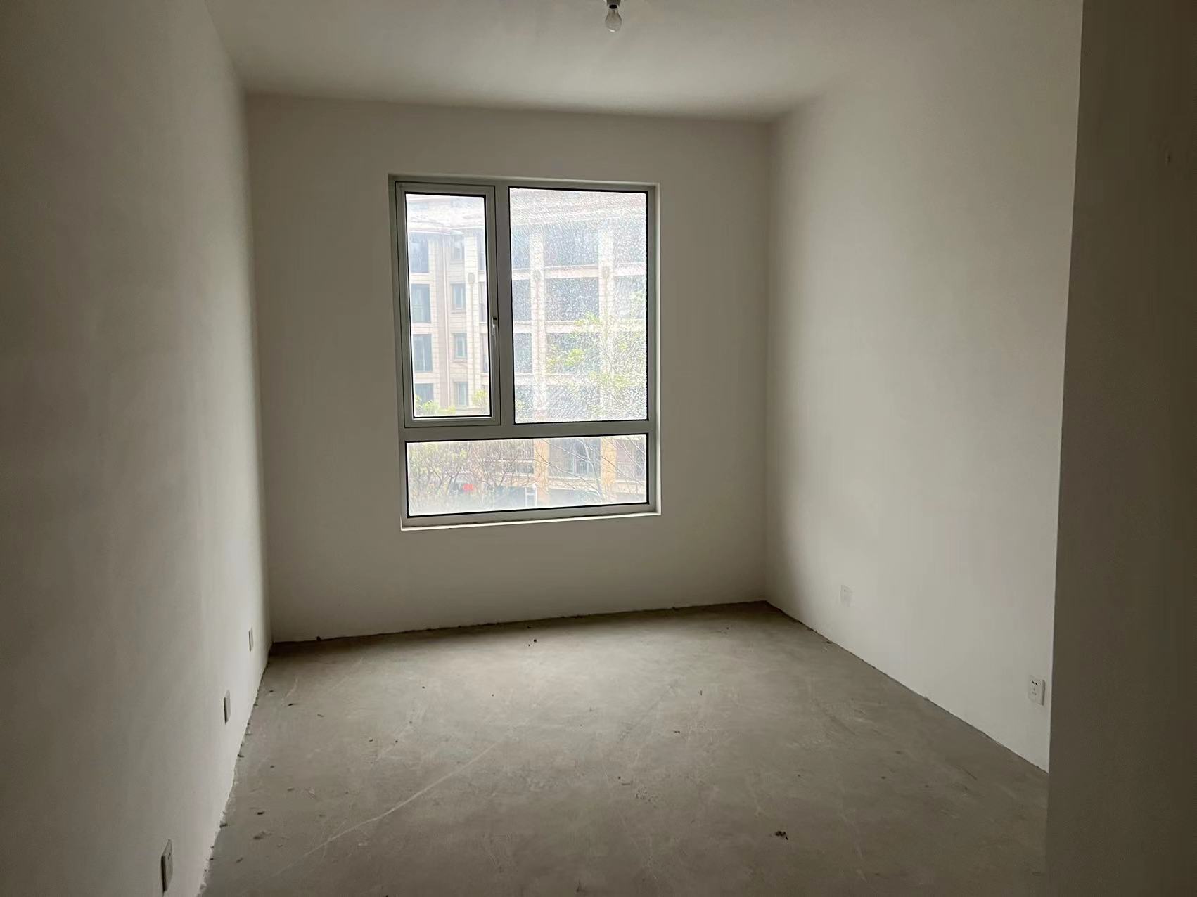 军山花园 5室2厅4卫 230m&sup2;