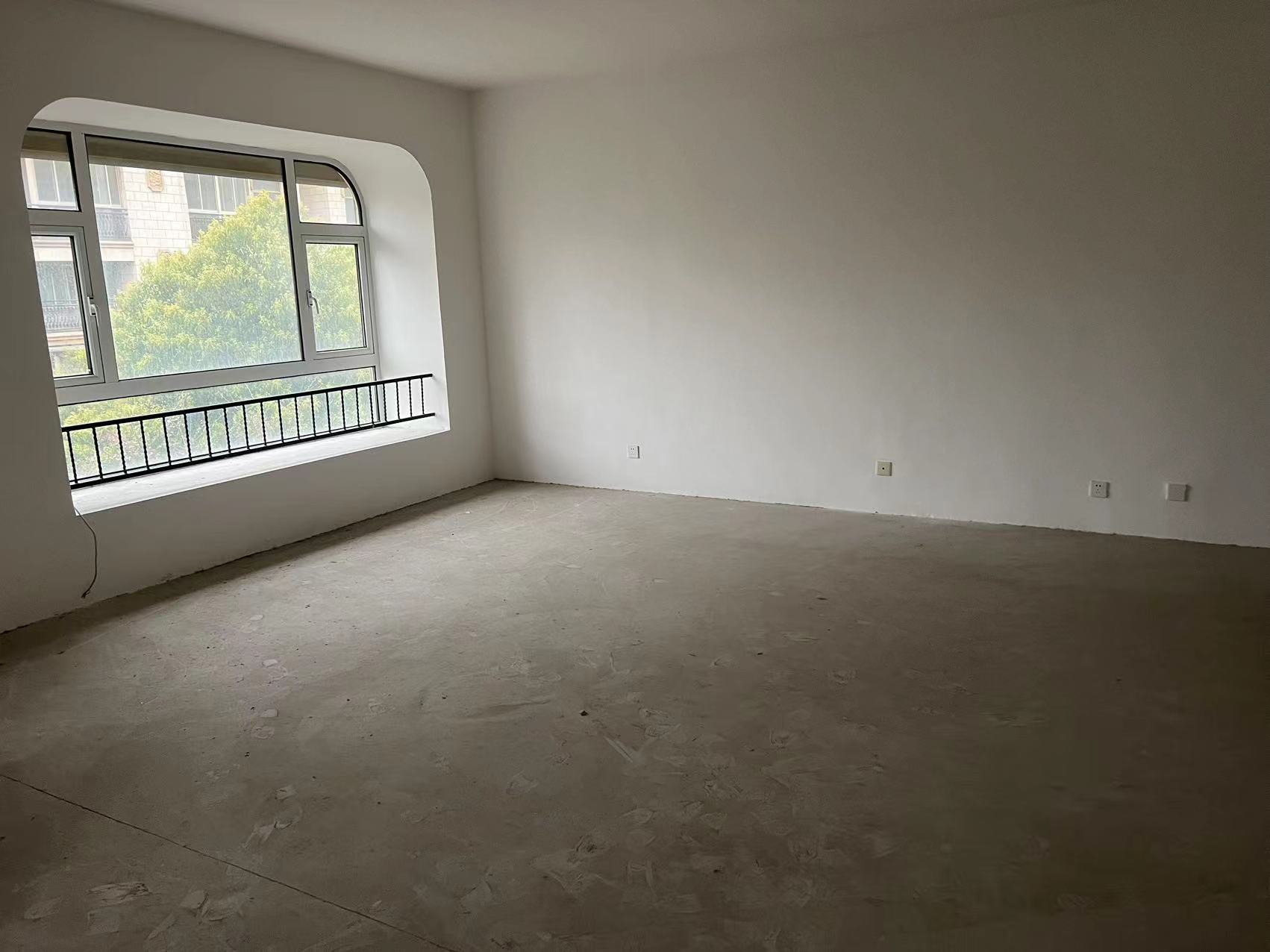 军山花园 5室2厅4卫 230m&sup2;