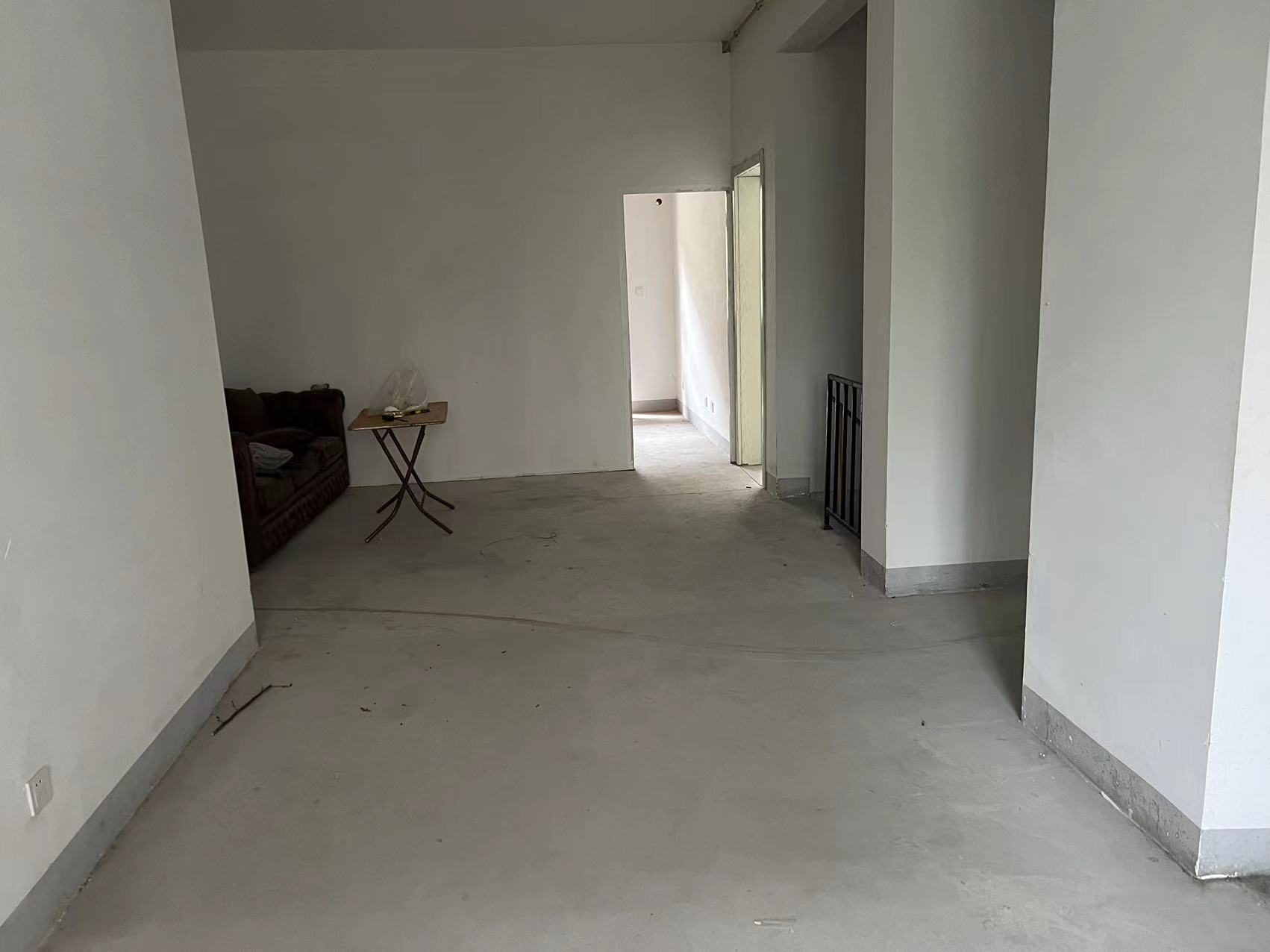 军山花园 3室2厅2卫 144.35m&sup2;