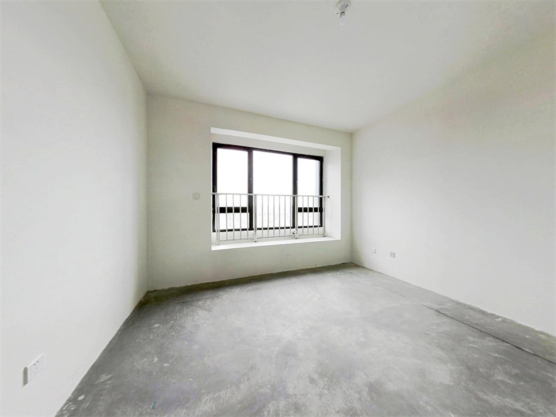 万濠山庄 3室2厅2卫 143m&sup2;