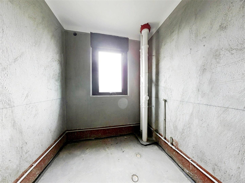 万濠山庄 3室2厅2卫 143m&sup2;
