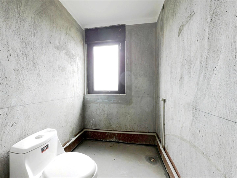 万濠山庄 3室2厅2卫 143m&sup2;