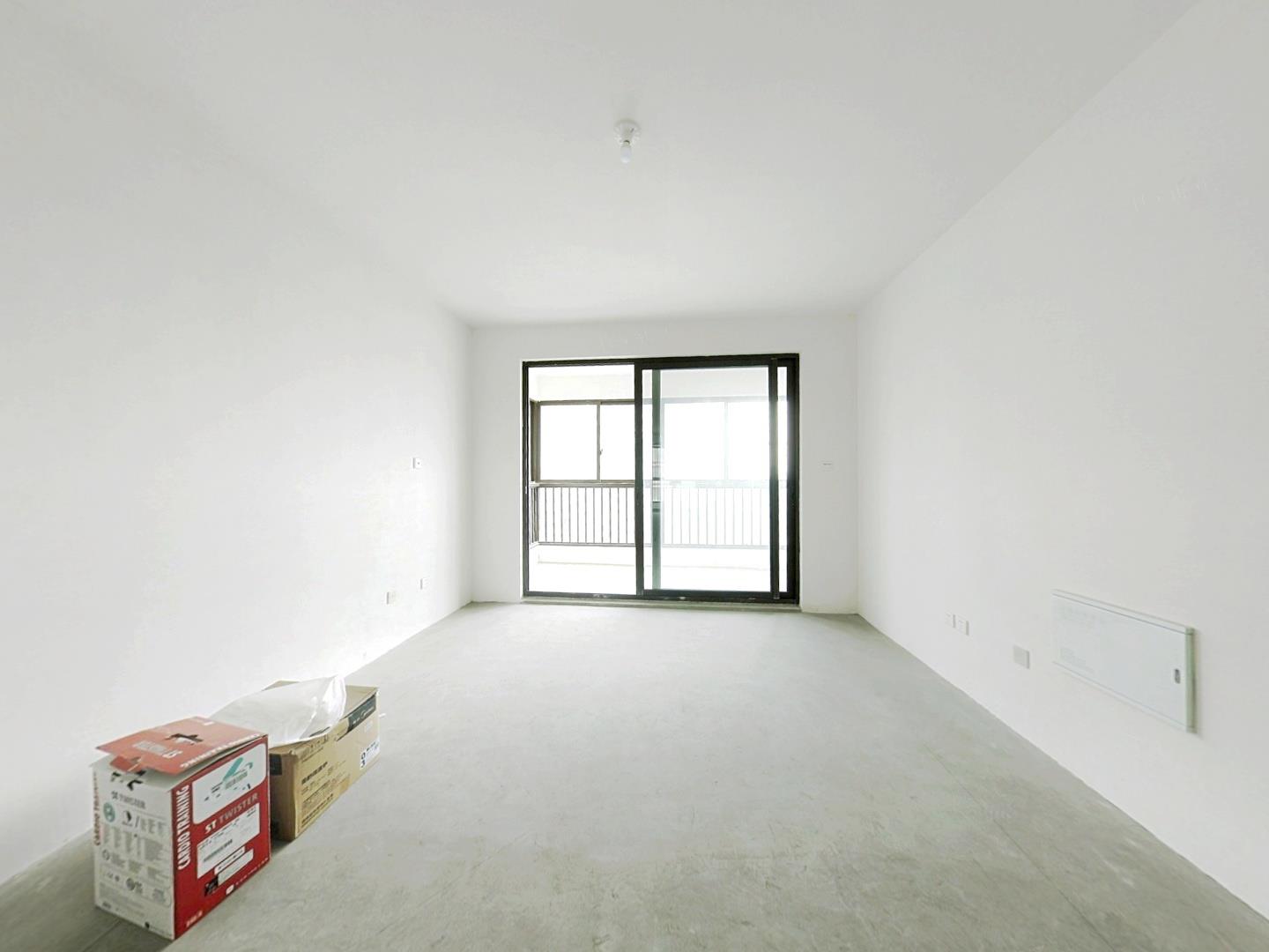 万濠山庄 3室厅卫 143m²
