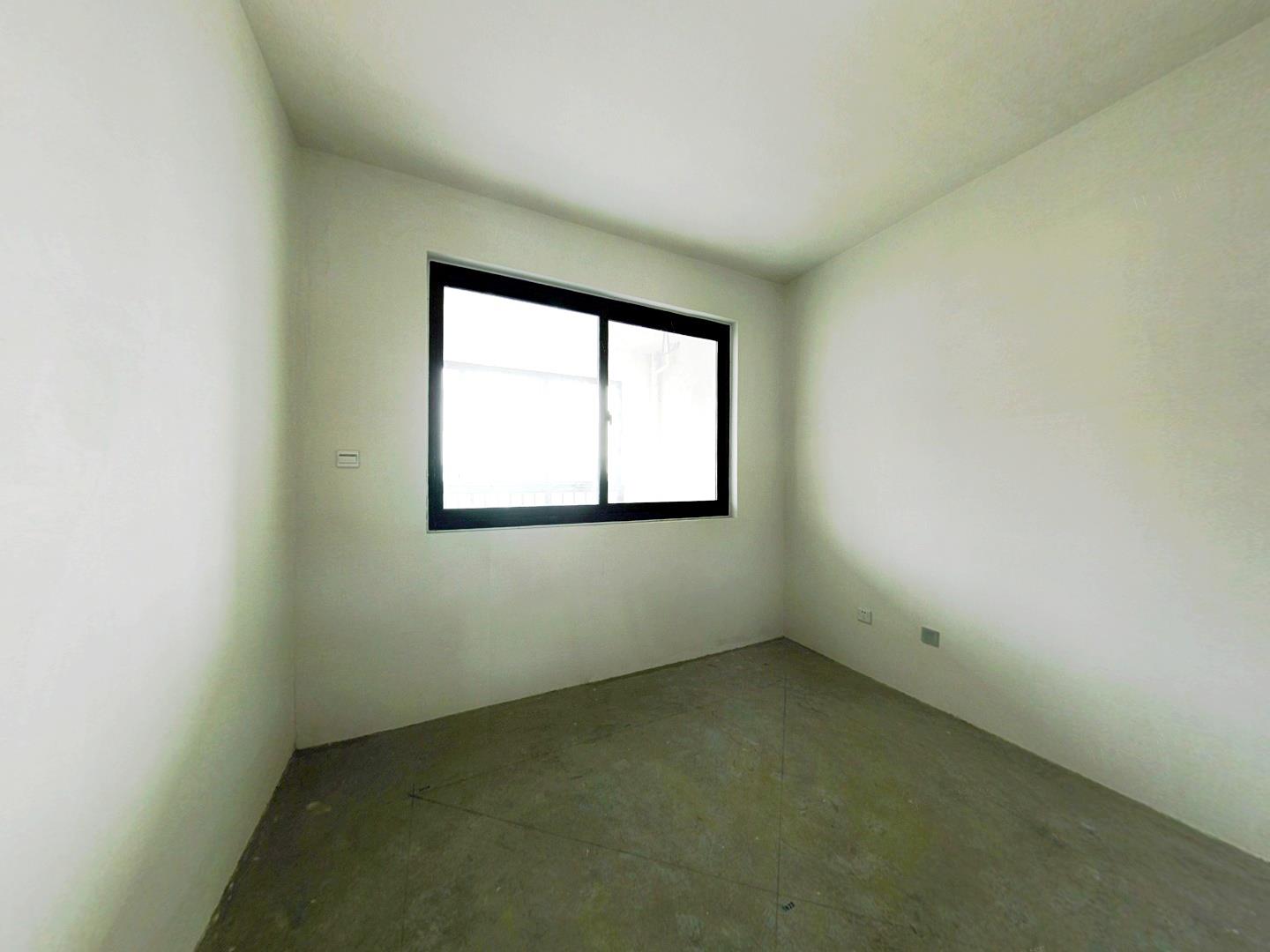 万濠山庄 3室厅卫 143m&sup2;