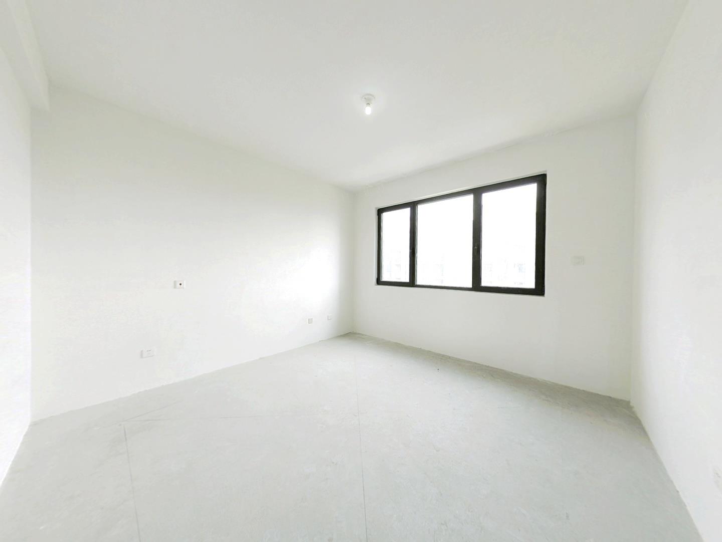 万濠山庄 3室厅卫 143m&sup2;