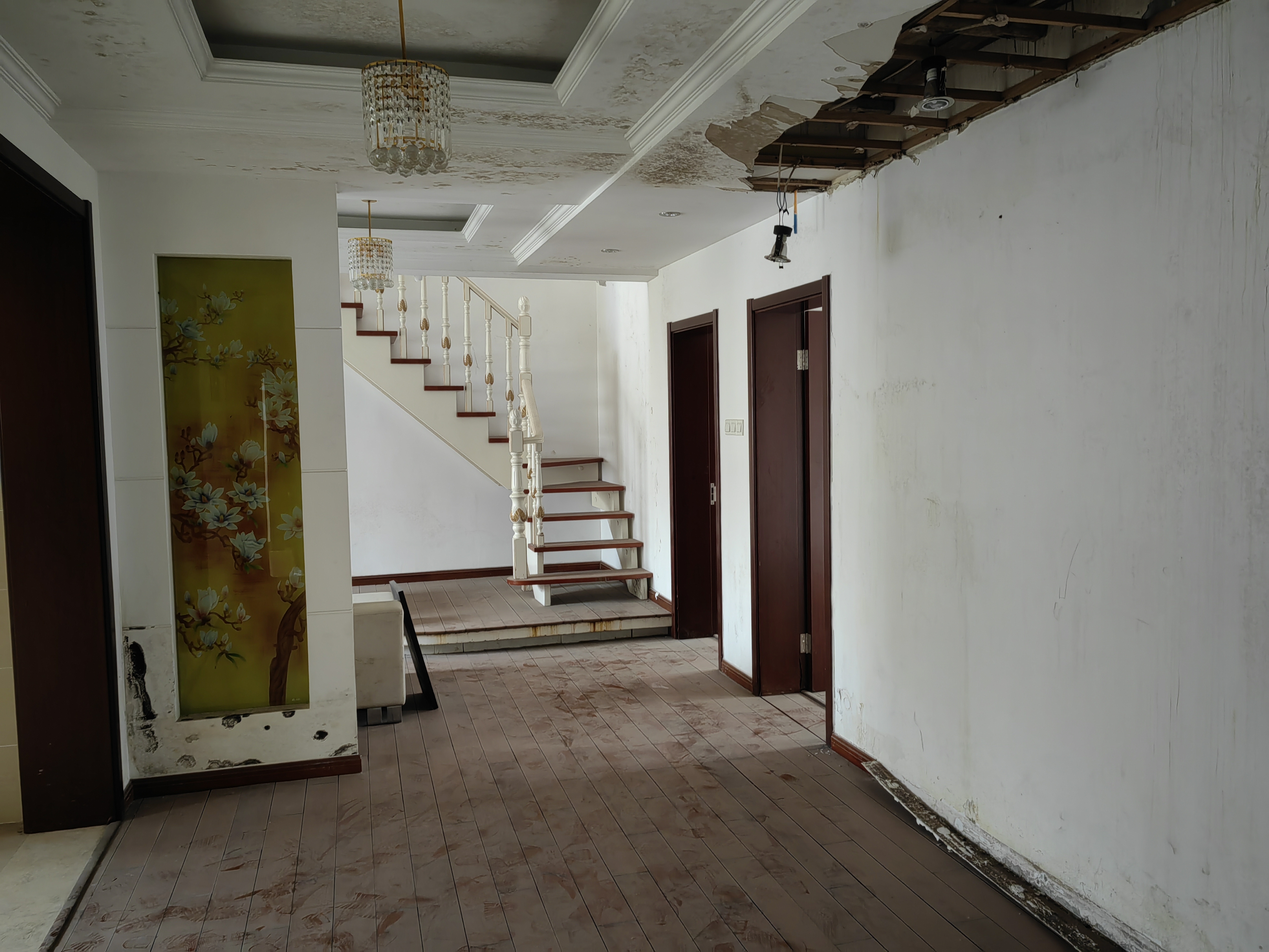 明珠花园（南通经济技术开发区） 5室3厅3卫 225.5m²