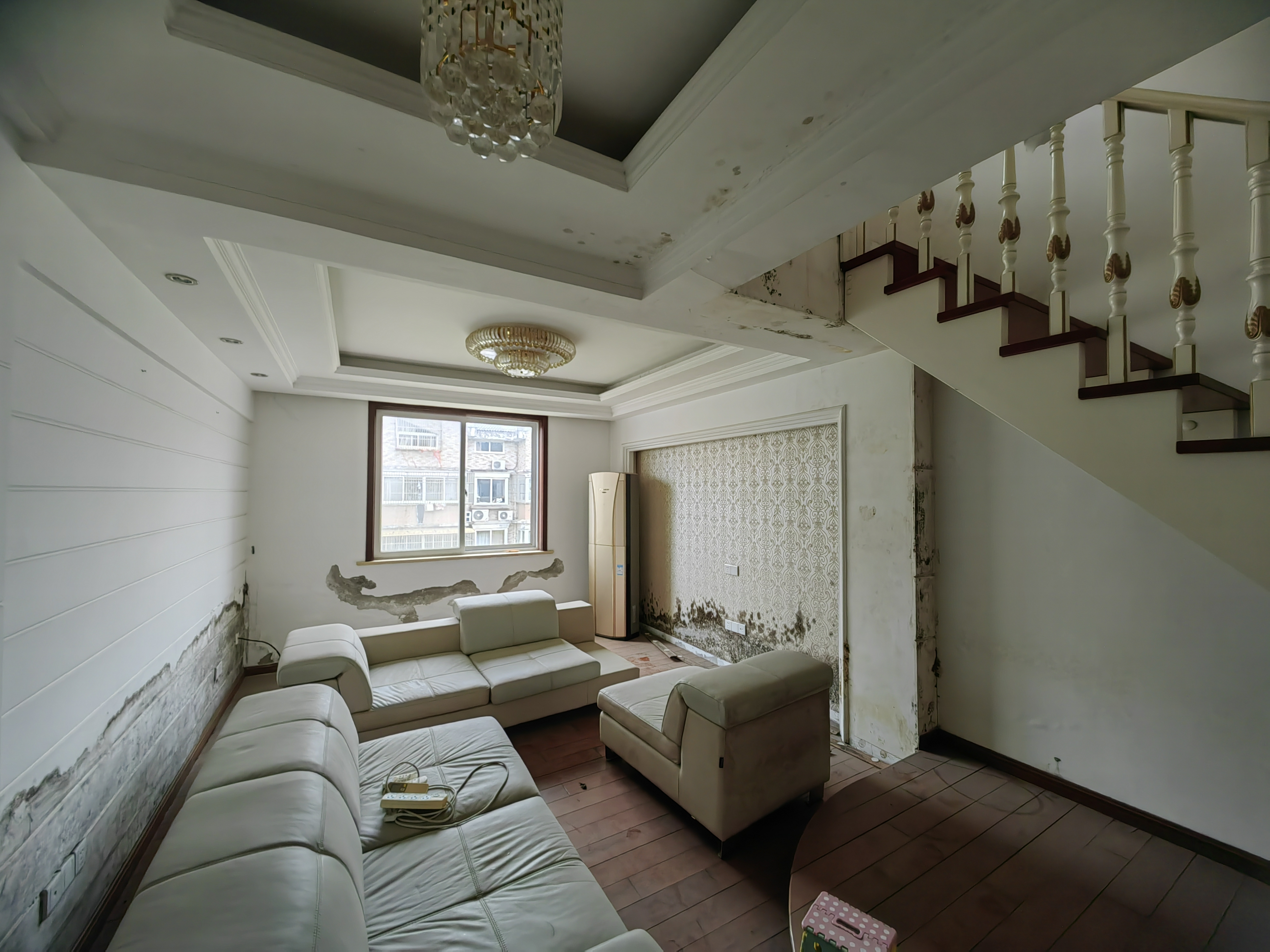 明珠花园（南通经济技术开发区） 5室3厅3卫 225.5m&sup2;