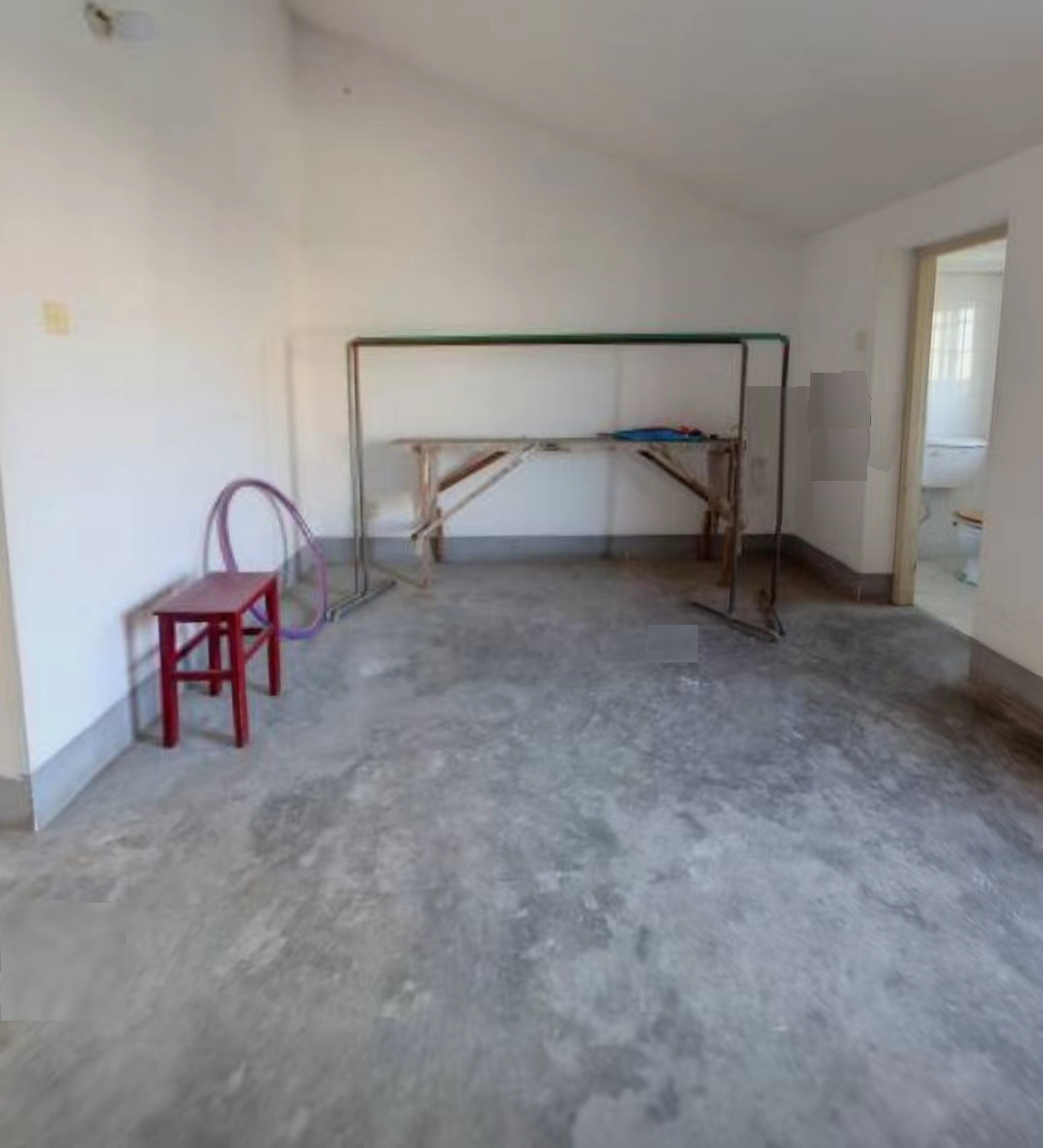 天都花苑 4室2厅2卫 130m&sup2;