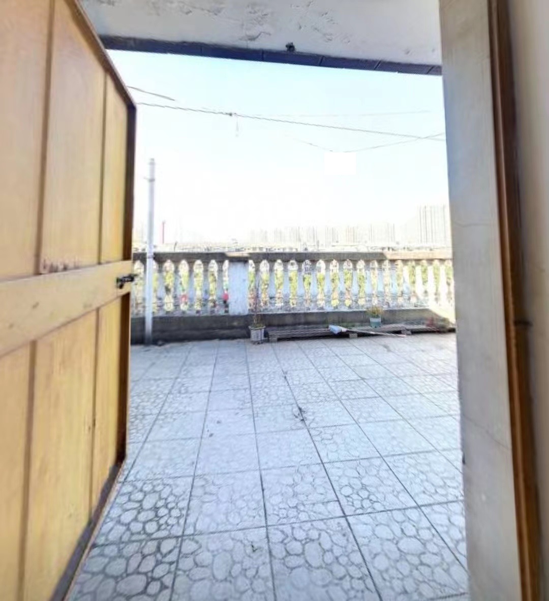 天都花苑 4室2厅2卫 130m&sup2;