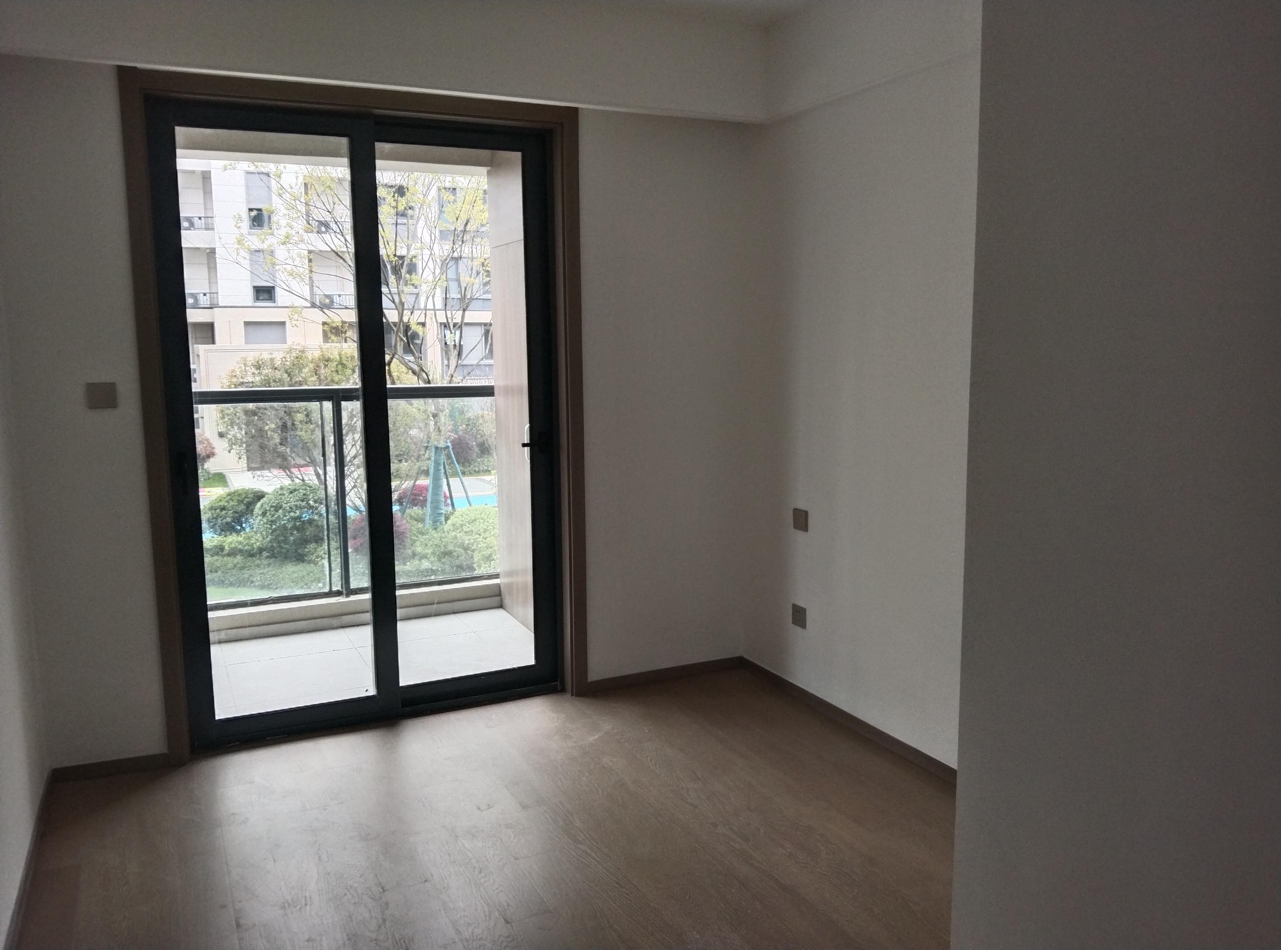 卓越府 4室2厅2卫 127m&sup2;
