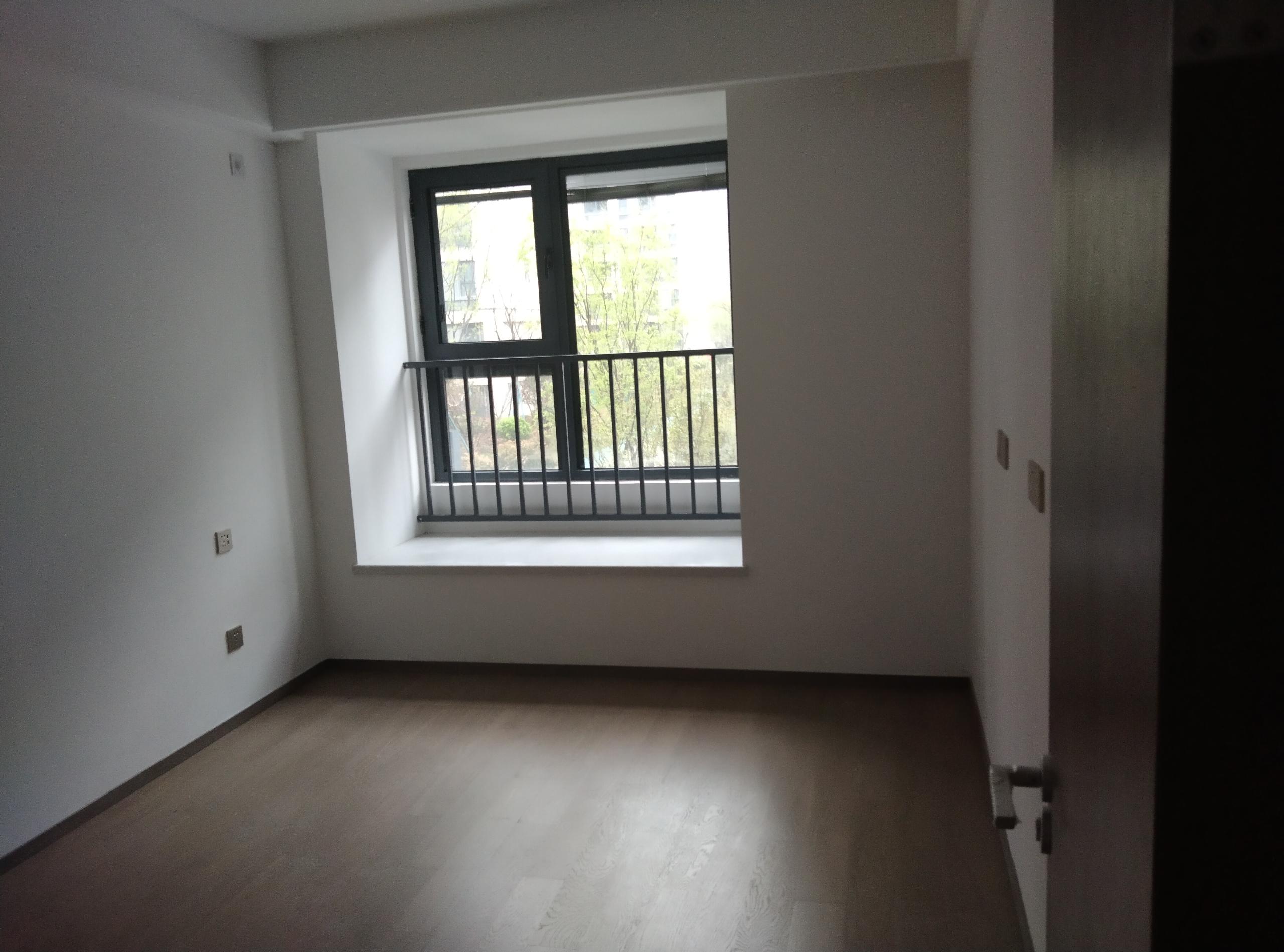 卓越府 4室2厅2卫 127m&sup2;