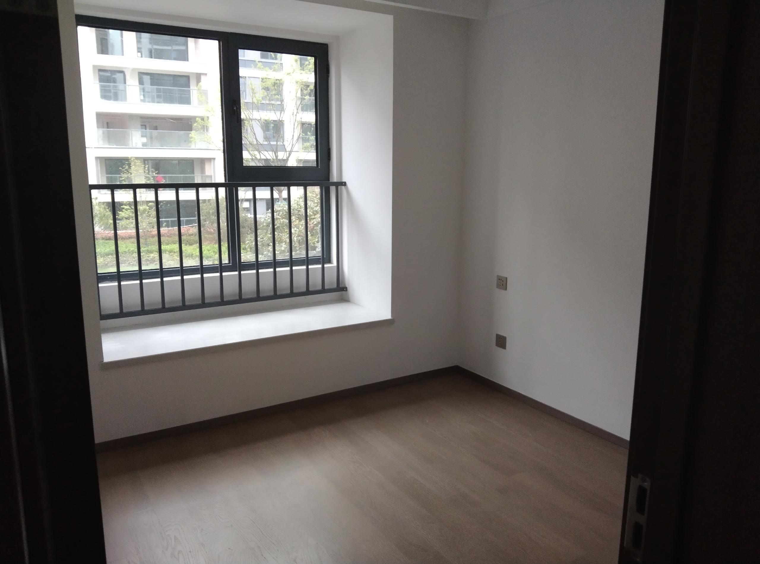 卓越府 4室2厅2卫 127m&sup2;