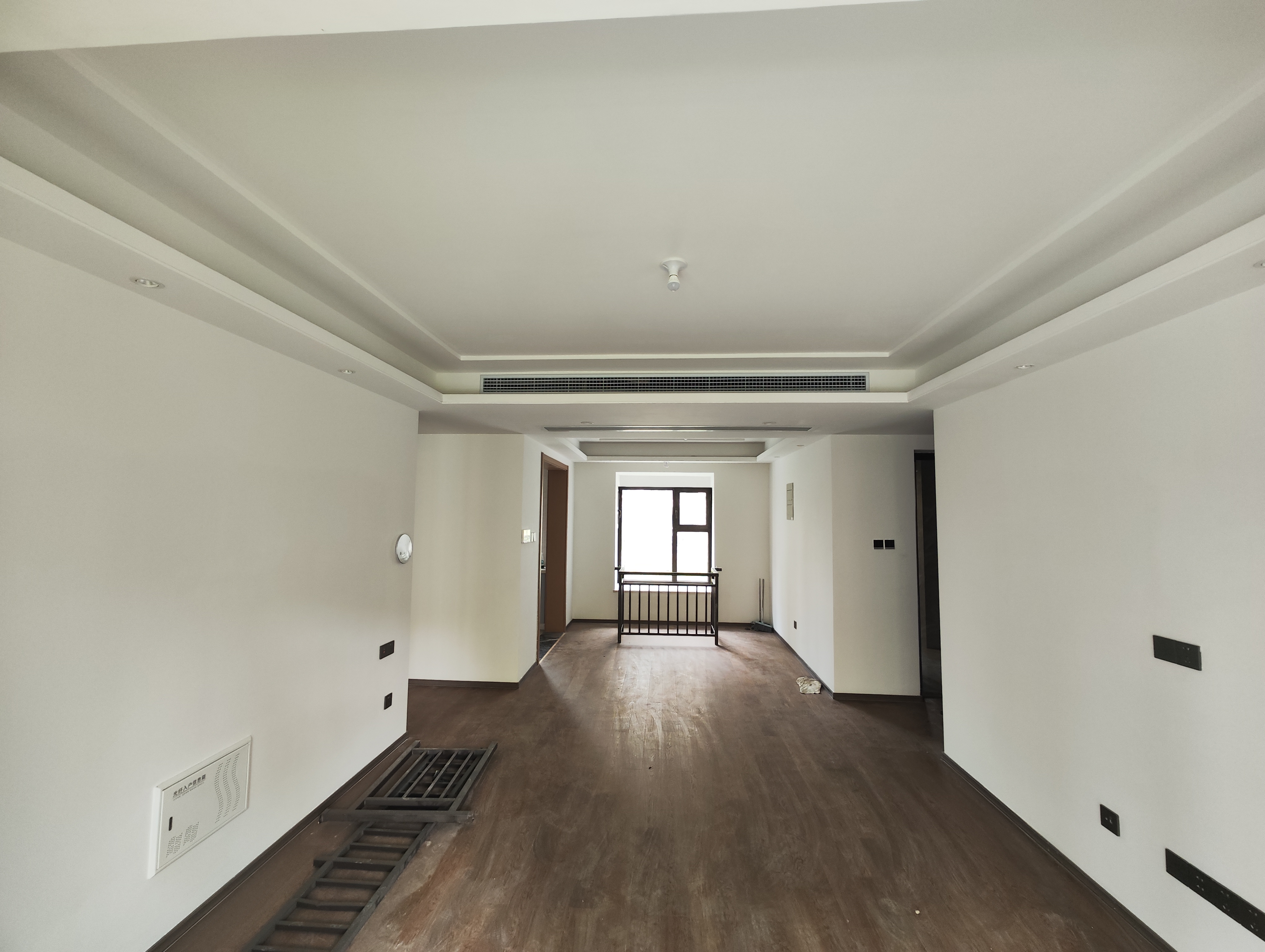 春风南岸西园 5室2厅2卫 142.00m²