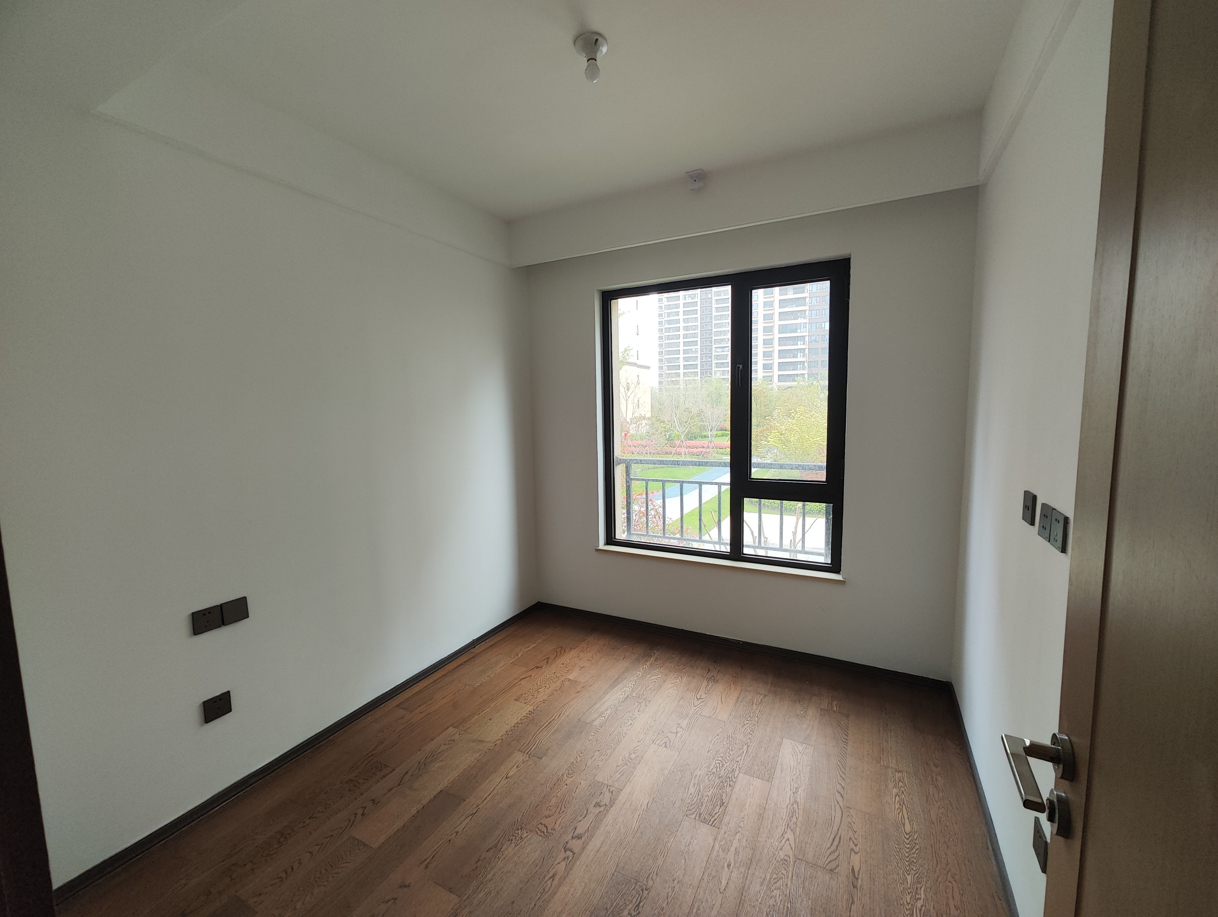 春风南岸西园 5室2厅2卫 142.00m&sup2;