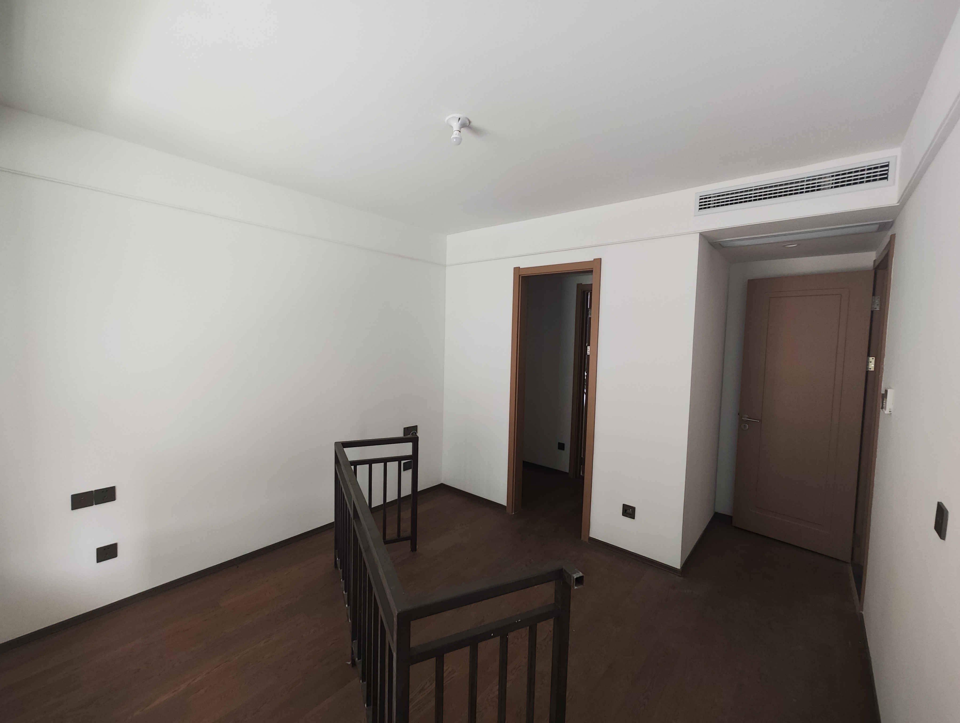 春风南岸西园 5室2厅2卫 142.00m&sup2;