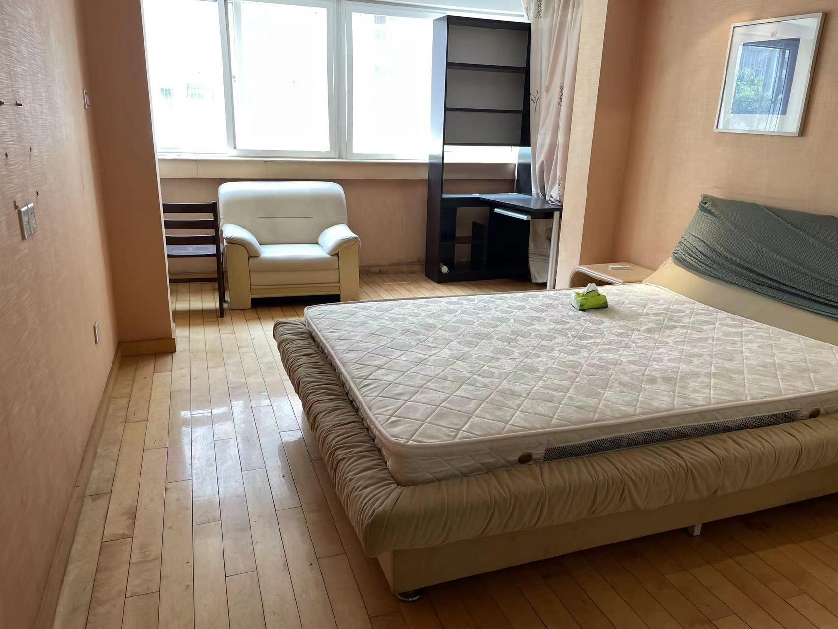 天馨花苑 3室2厅1卫 121m&sup2;