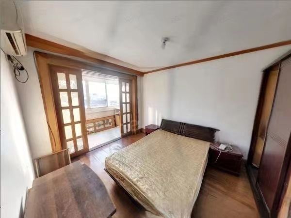 北濠桥东村 4室2厅1卫 160m&sup2;