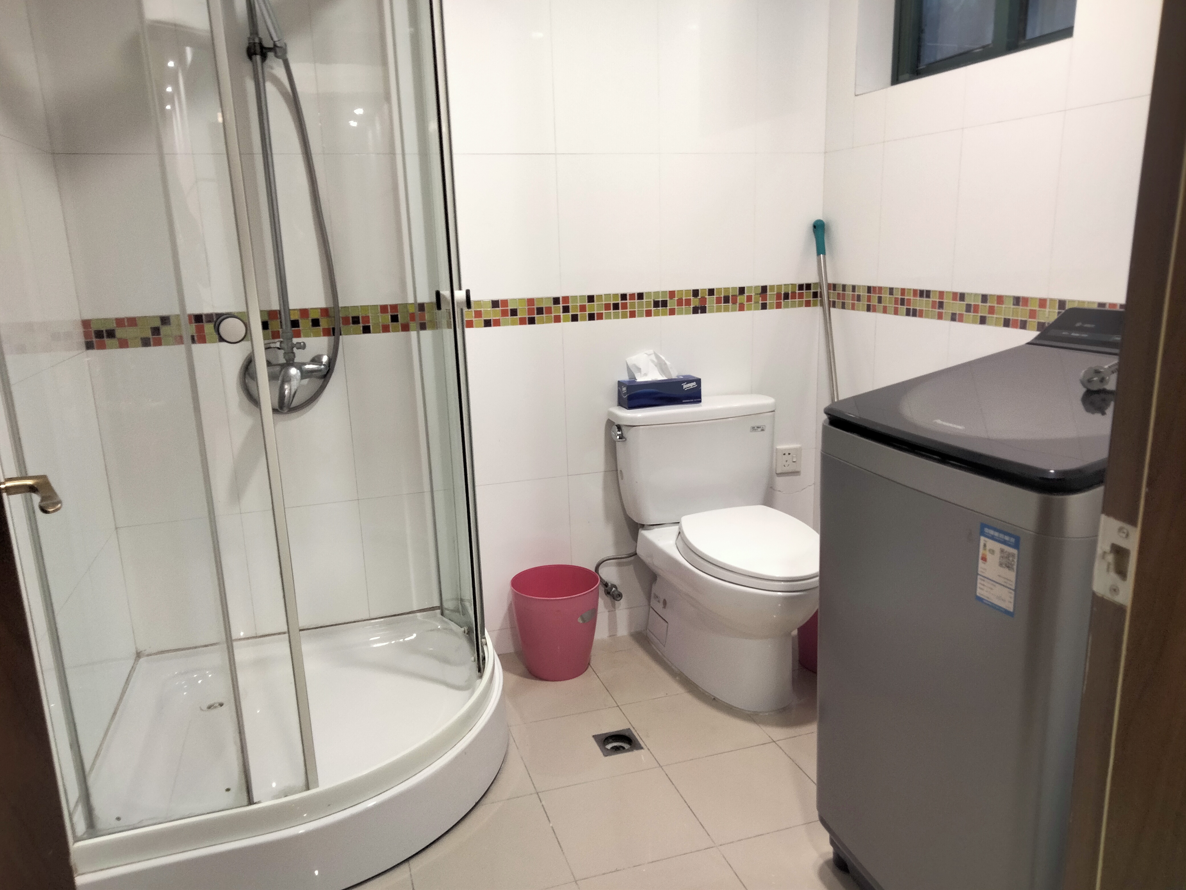凤凰莱茵苑 4室2厅2卫 161m&sup2;