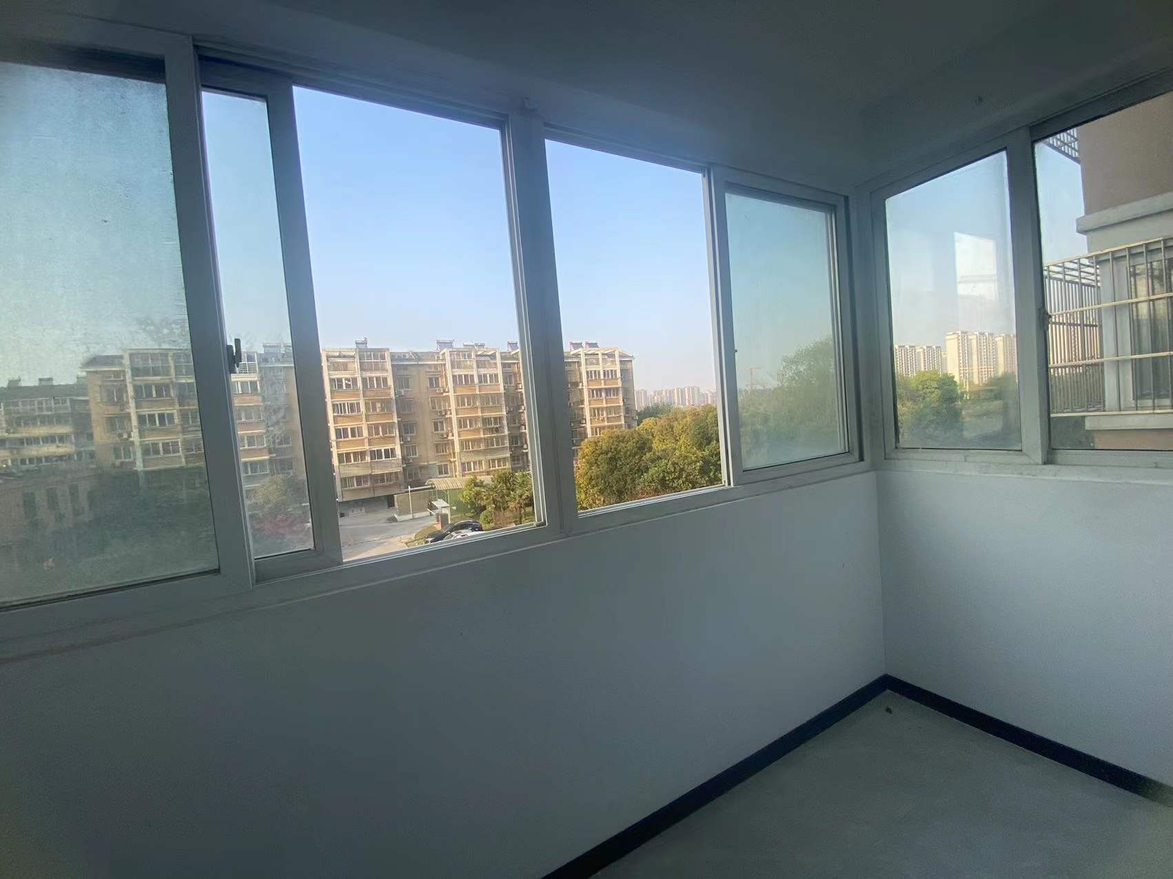 紫东花苑 2室1厅1卫 98m&sup2;