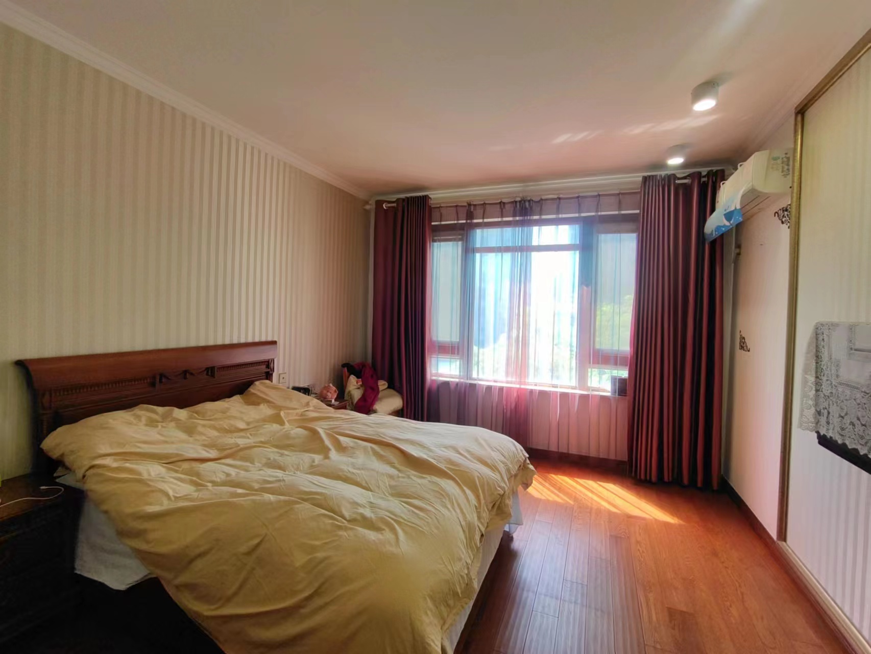 德诚翠湖湾 5室2厅3卫 204.95m&sup2;