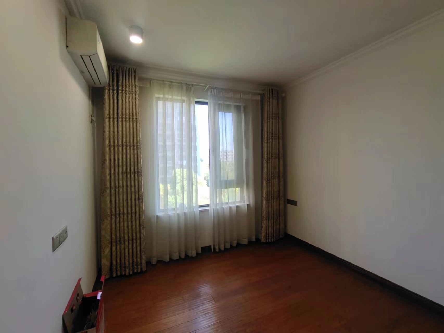 德诚翠湖湾 5室2厅3卫 204.95m&sup2;