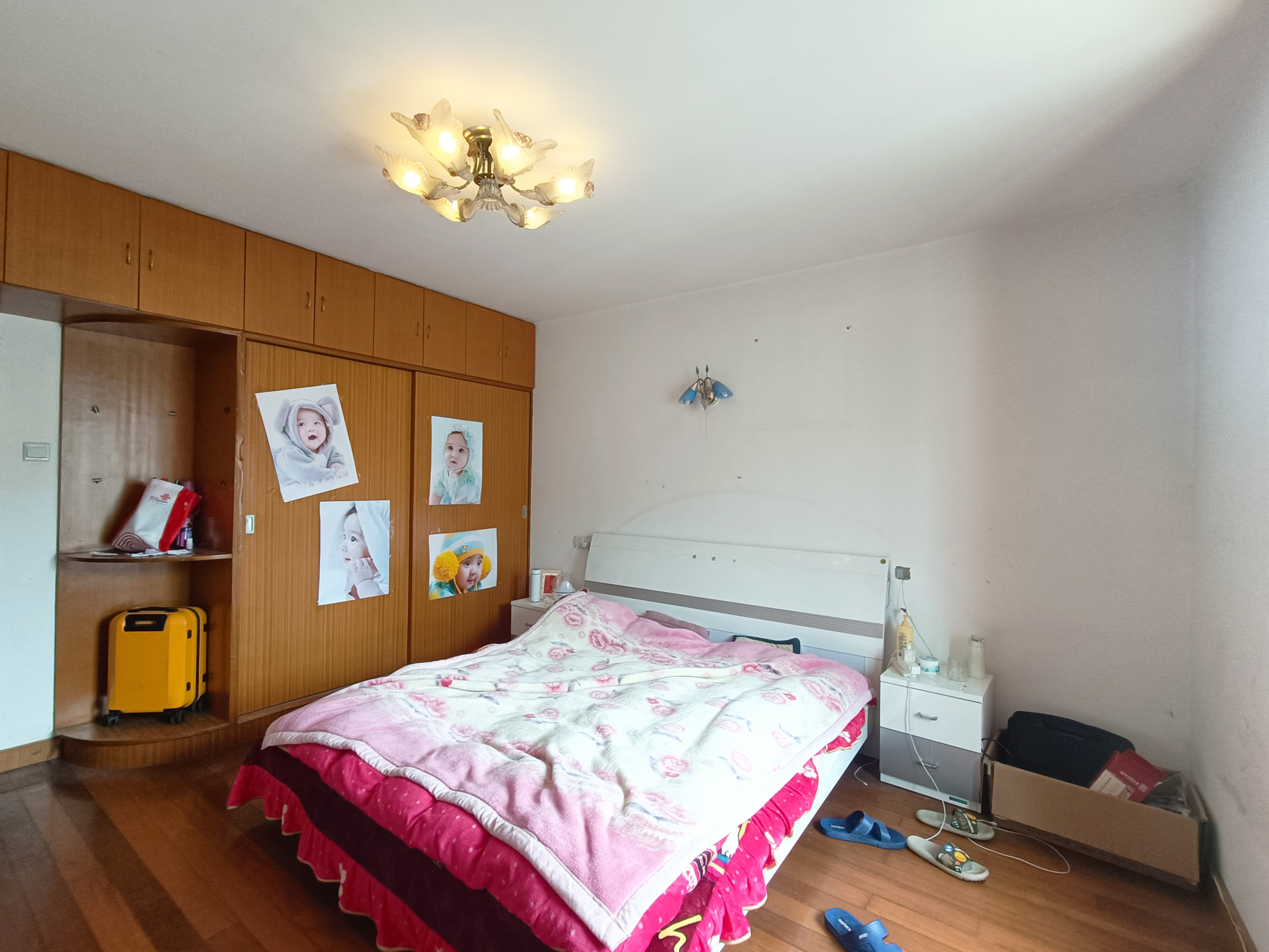 海港新村 3室2厅1卫 101m&sup2;