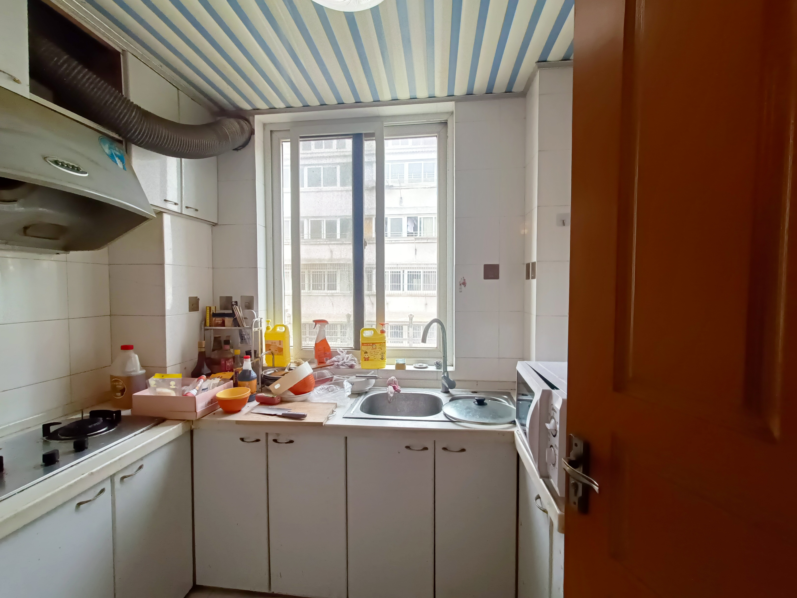海港新村 3室2厅1卫 101m&sup2;