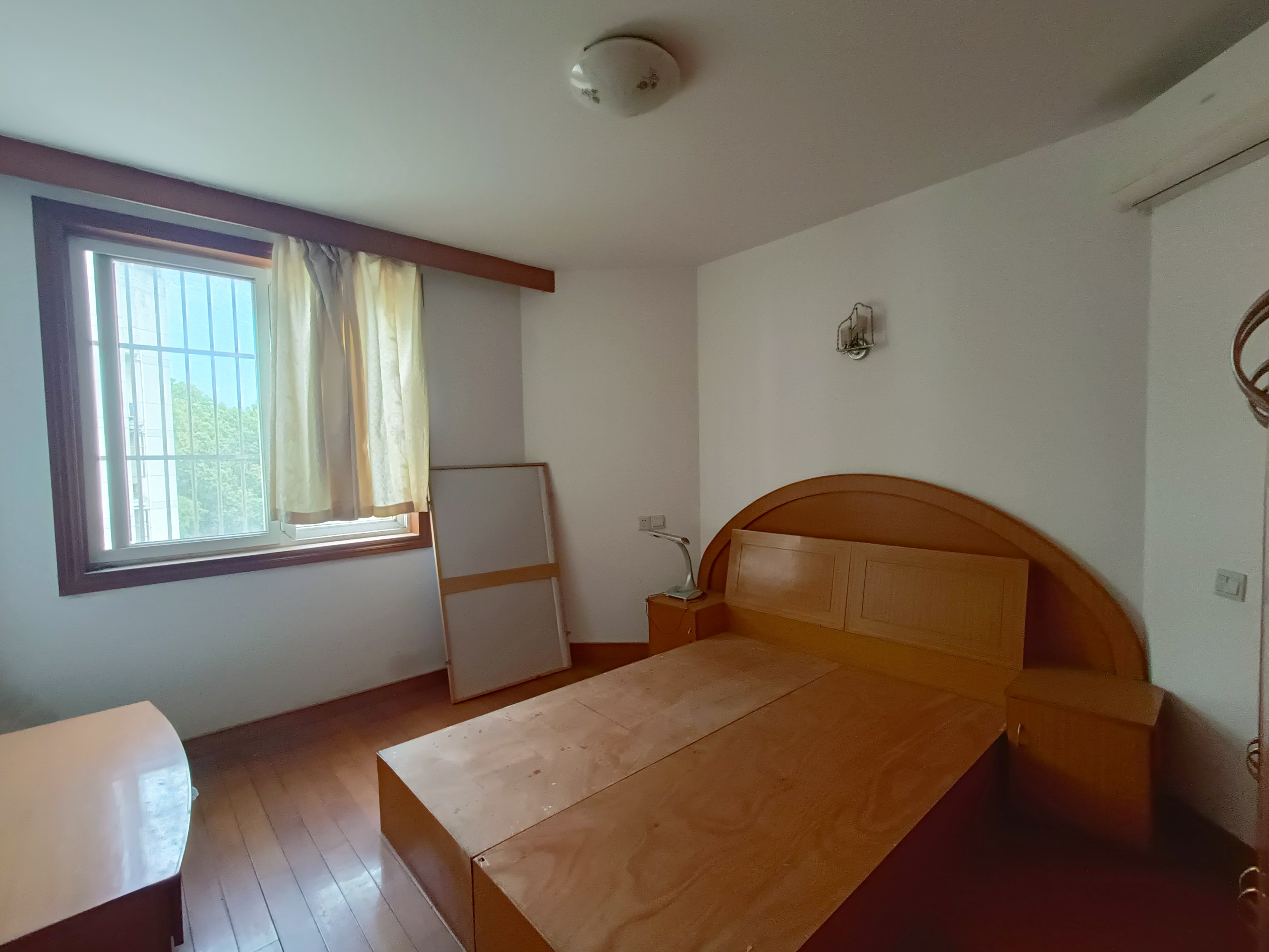 海港新村 3室2厅1卫 101m&sup2;