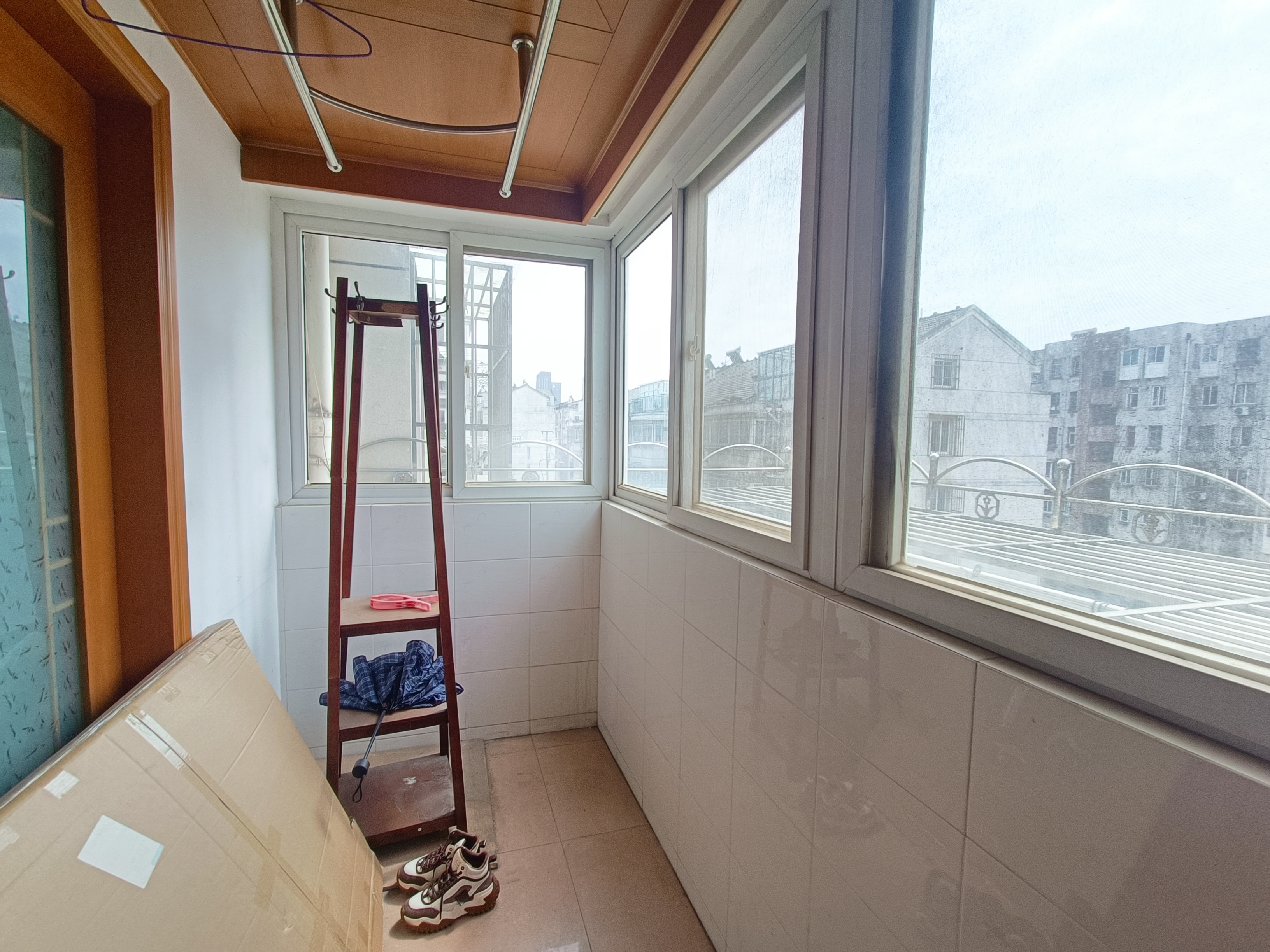 海港新村 3室2厅1卫 101m&sup2;