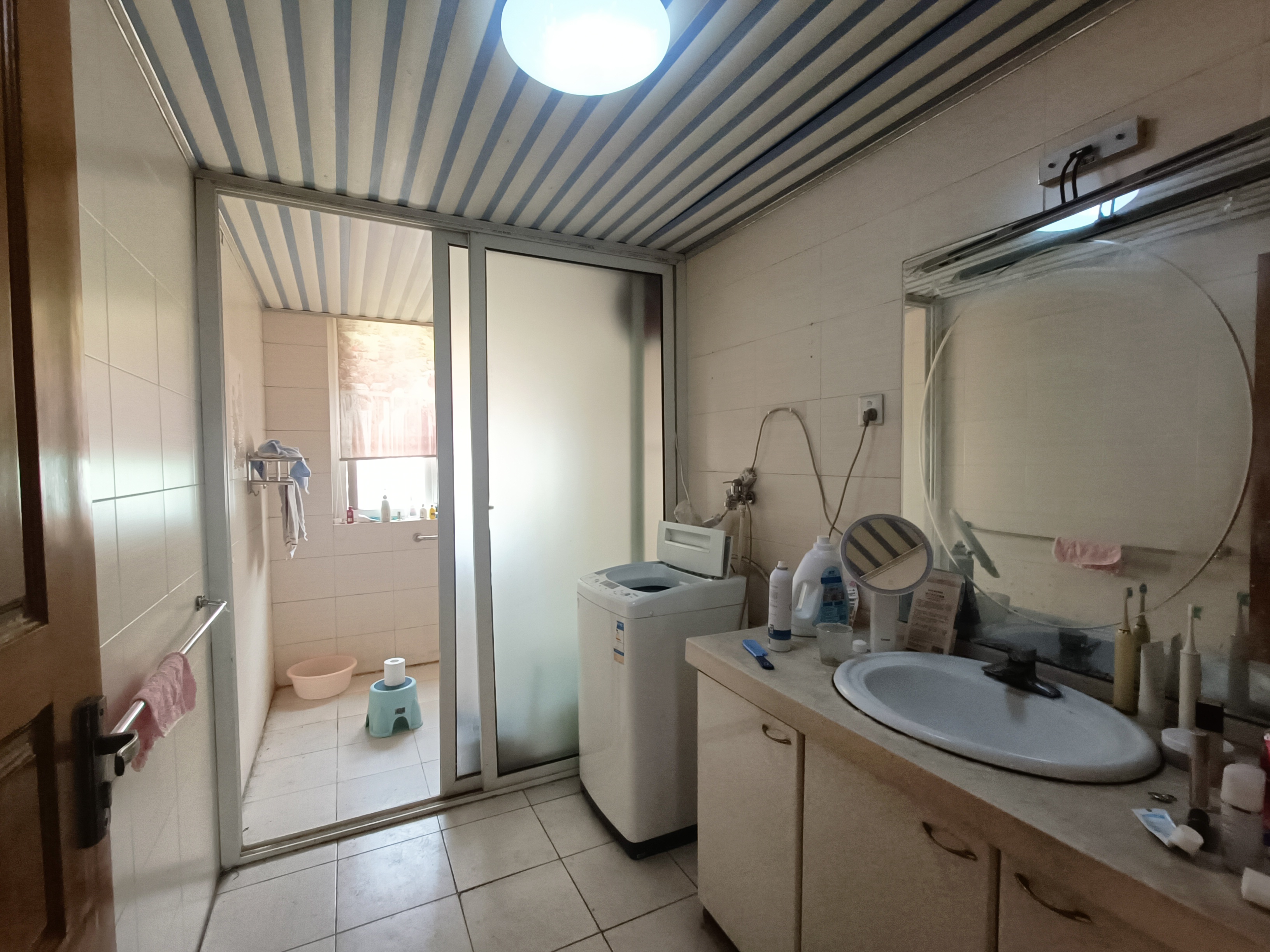 海港新村 3室2厅1卫 101m&sup2;