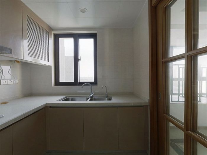 中南漫悦湾 4室1厅1卫 122m&sup2;