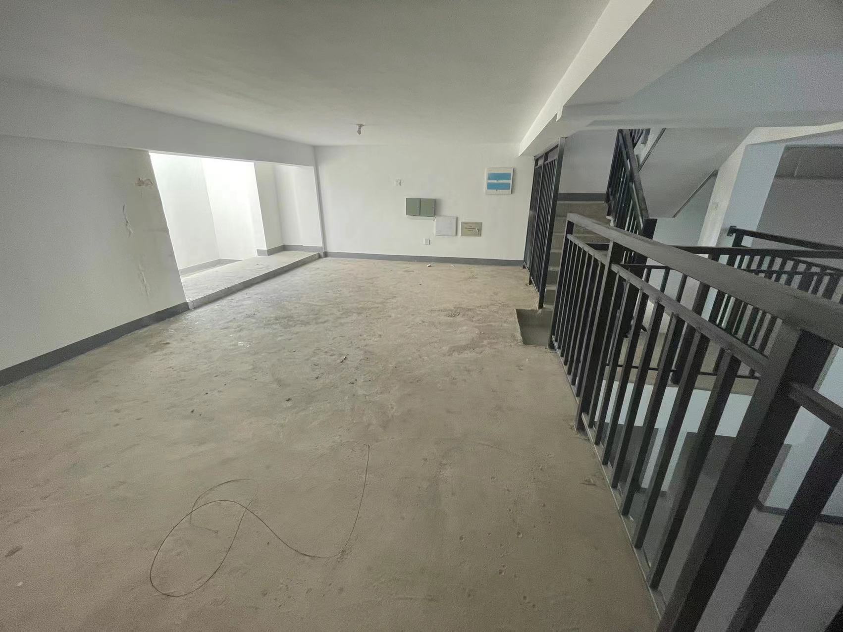 绿地新里城 4室2厅3卫 140m&sup2;