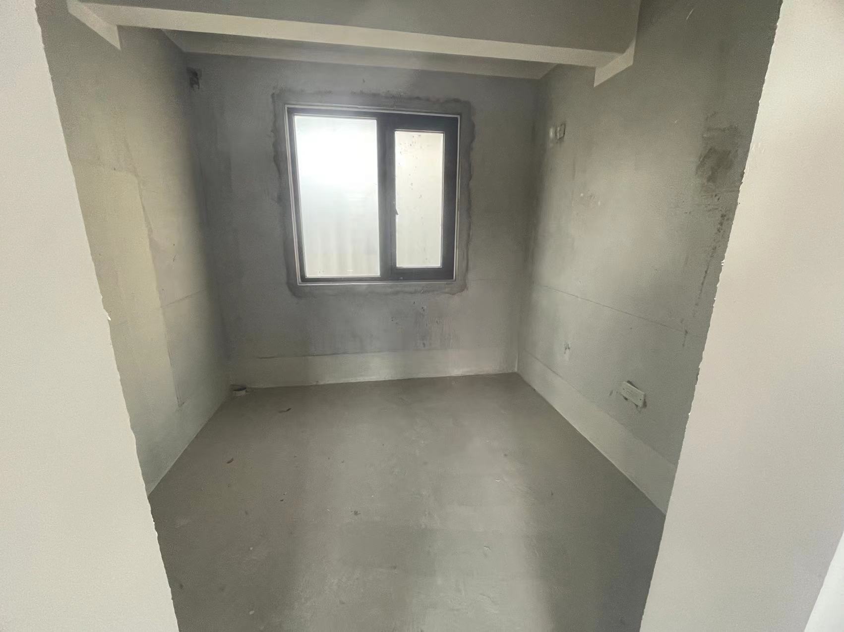 绿地新里城 4室2厅3卫 140m&sup2;