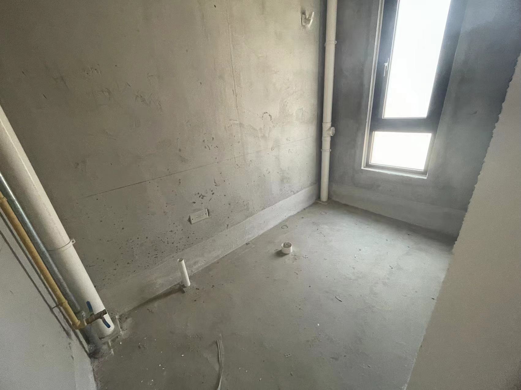 绿地新里城 4室2厅3卫 140m&sup2;