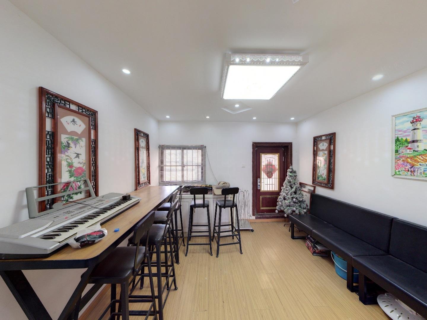 龙田花苑一期 3室2厅2卫 115.00m&sup2;
