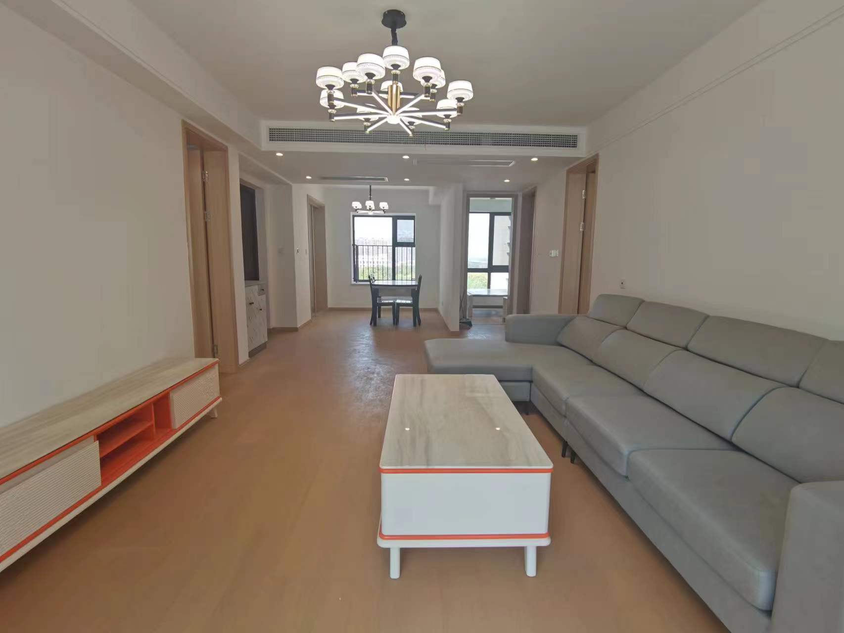 时光漫城 3室2厅2卫 113m&sup2;